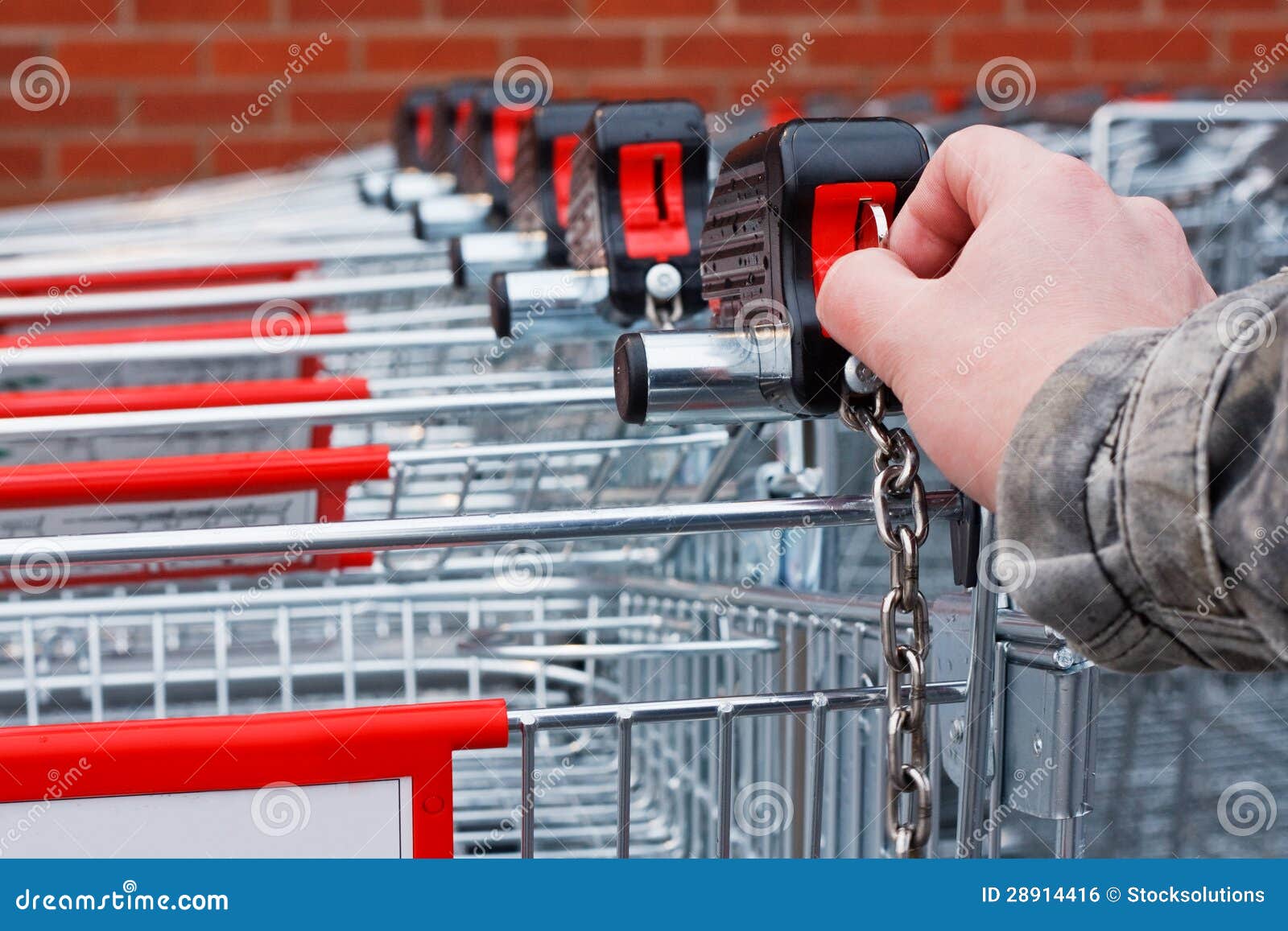 https://thumbs.dreamstime.com/z/inserisca-il-carrello-del-supermercato-dei-soldi-28914416.jpg