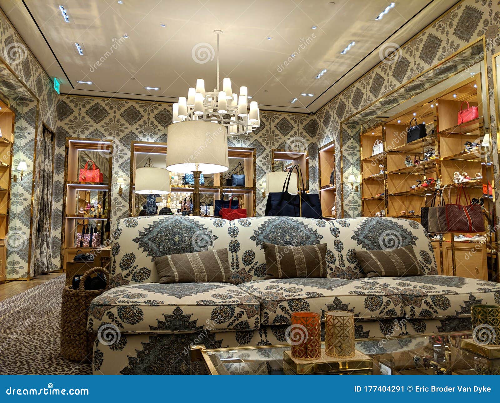 Inside Tory Burch Store in Ala Moana Mall Editorial Photo - Image of  modern, boutique: 177404291