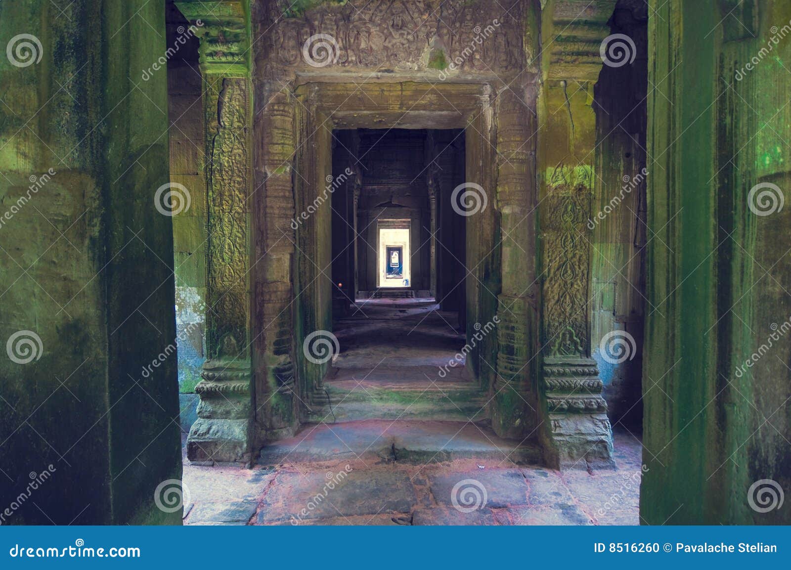 inside view of ta som temple. angkor wat