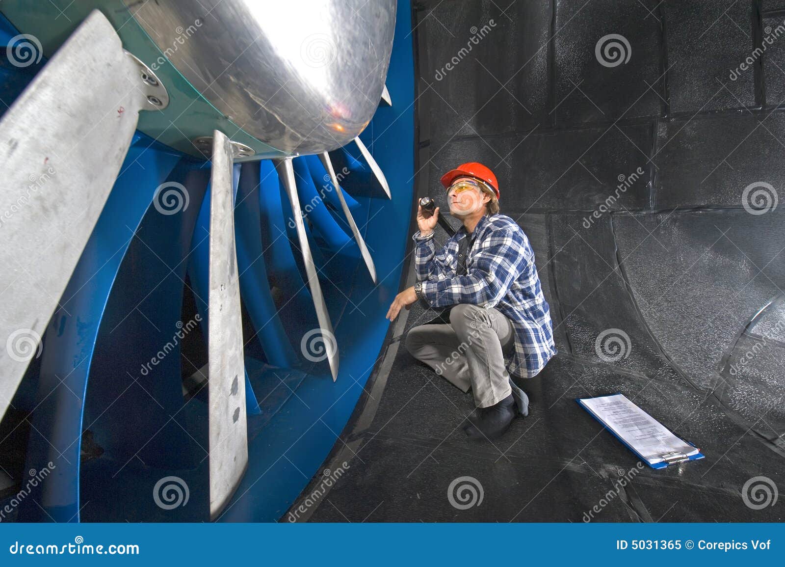 inspecting a windtunnel