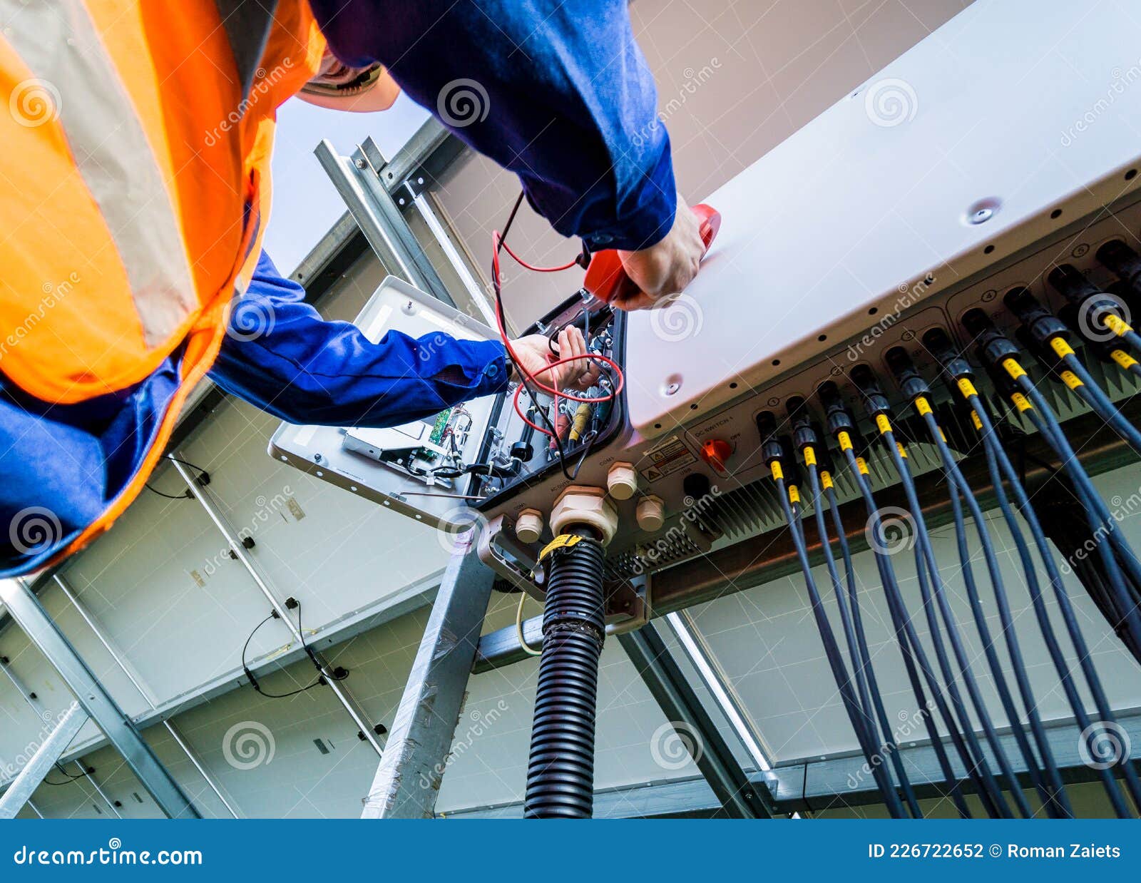 the inspector checks the actual output voltage level of inverter