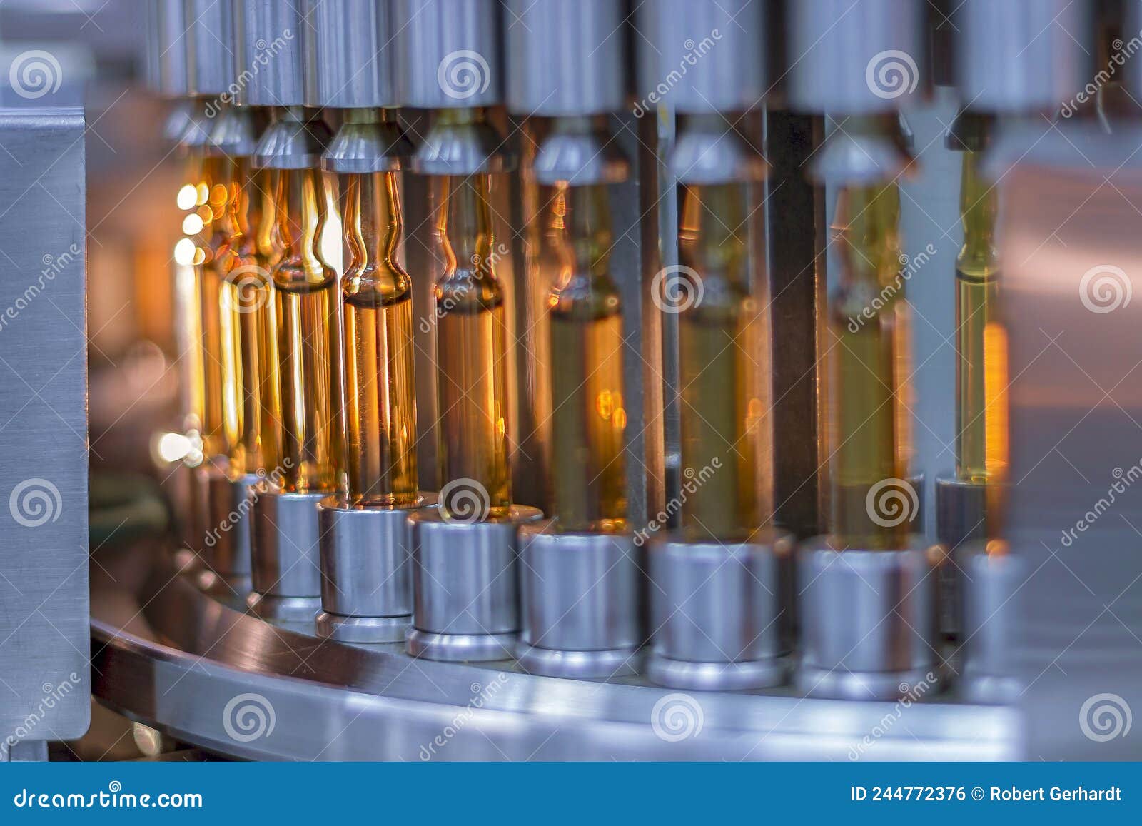 Pharmaceutical Optical Ampoule/ Vial Inspection Machine Stock Photo