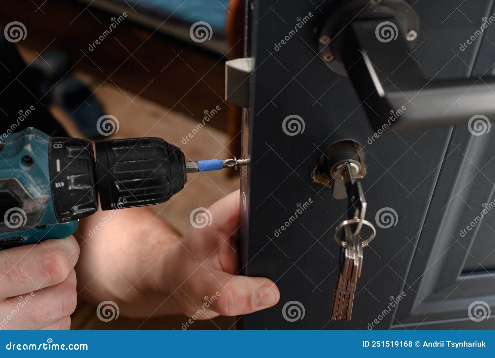 Installation of Lock and Door Handle To Interior Doors, Locksmith Works