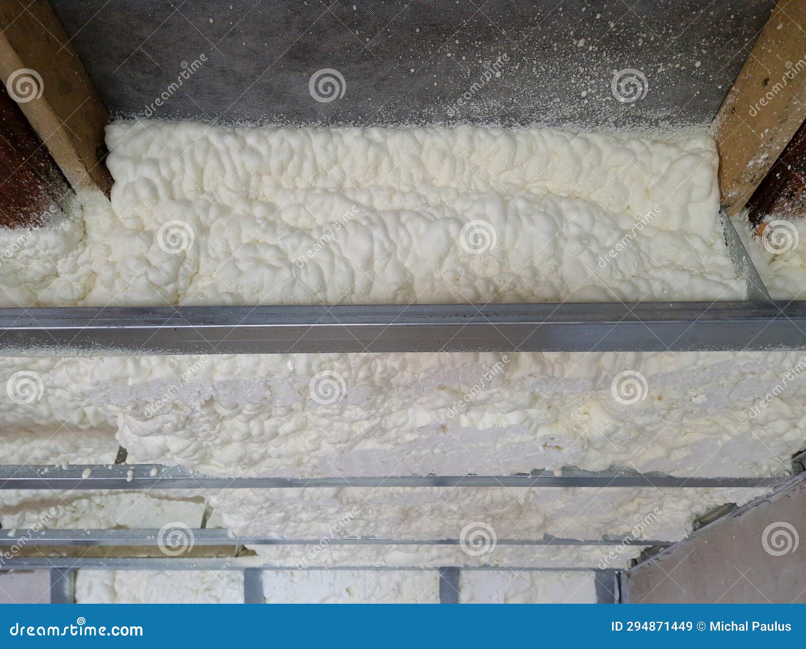 Installation of Polyurethane Foam Insulation with Compressed Gas Stock