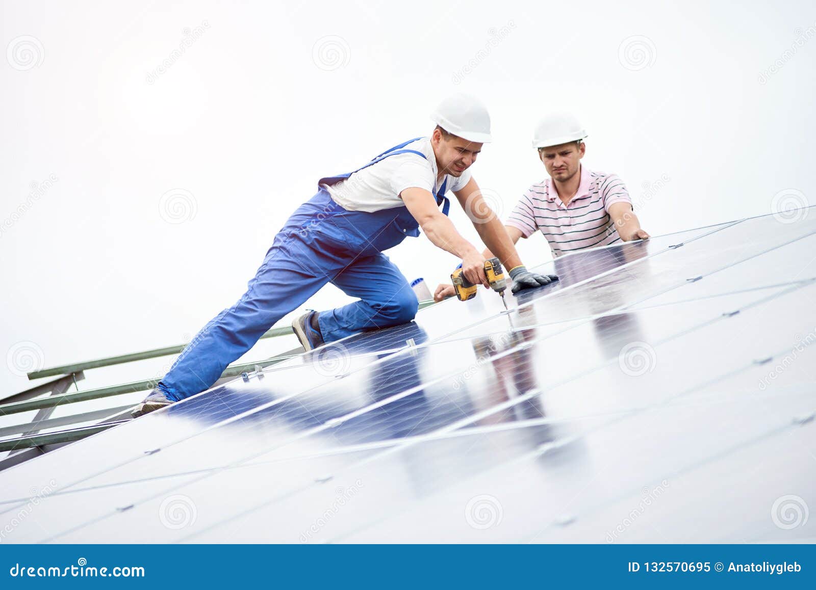 installing of solar photo voltaic panel system