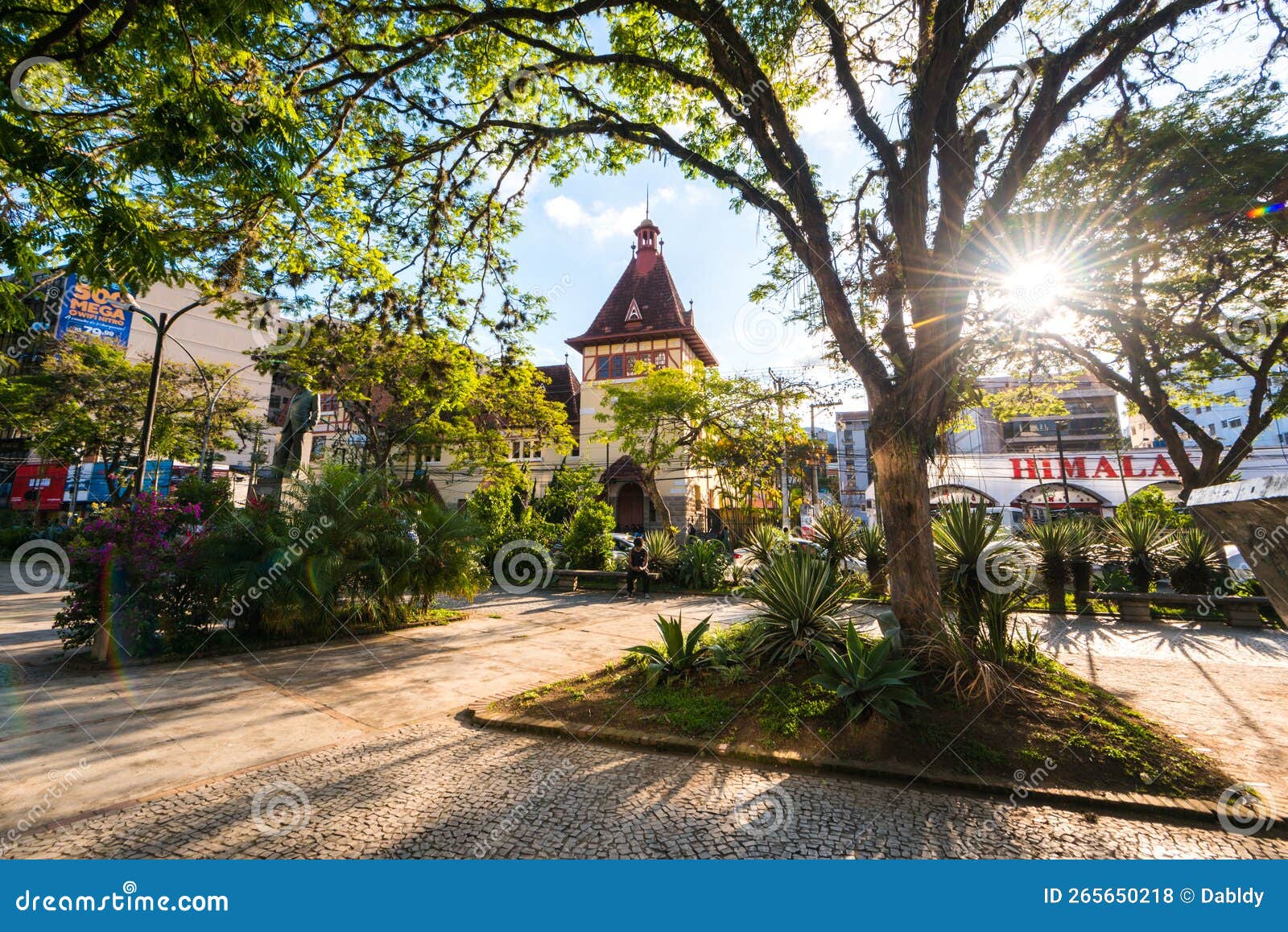 How to get to Ienf - Instituto De Educação De Nova Friburgo by Bus?