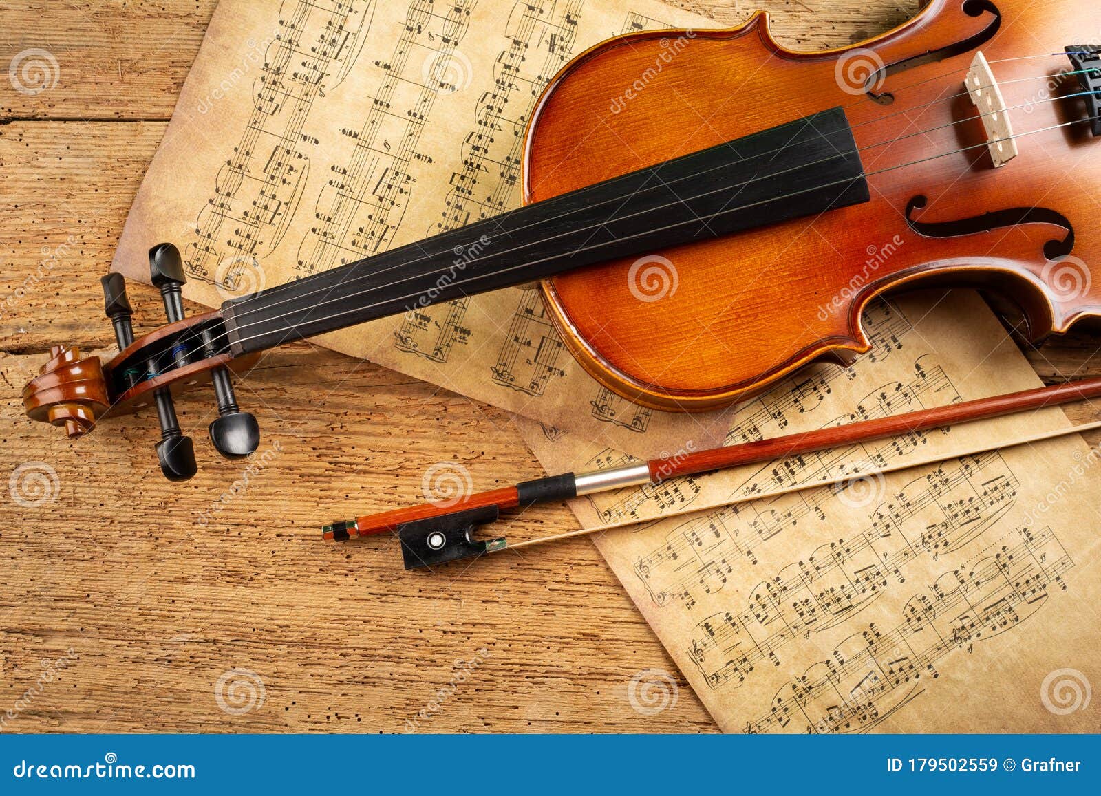 Fondo De La Música Clásica Con El Violín Y Las Notas Musicales
