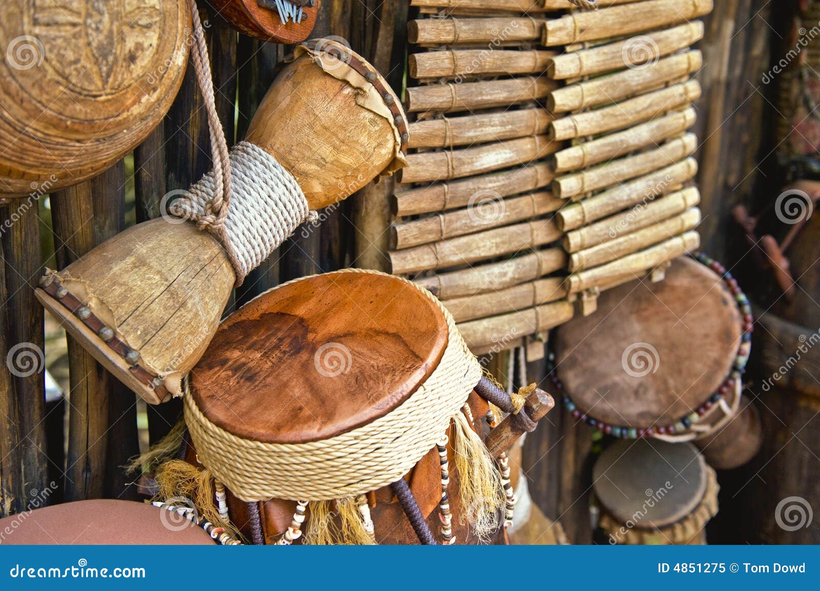 A rayas Oceano yo Instrumentos Musicales Hechos a Mano Imagen de archivo - Imagen de  handmade, instrumento: 4851275