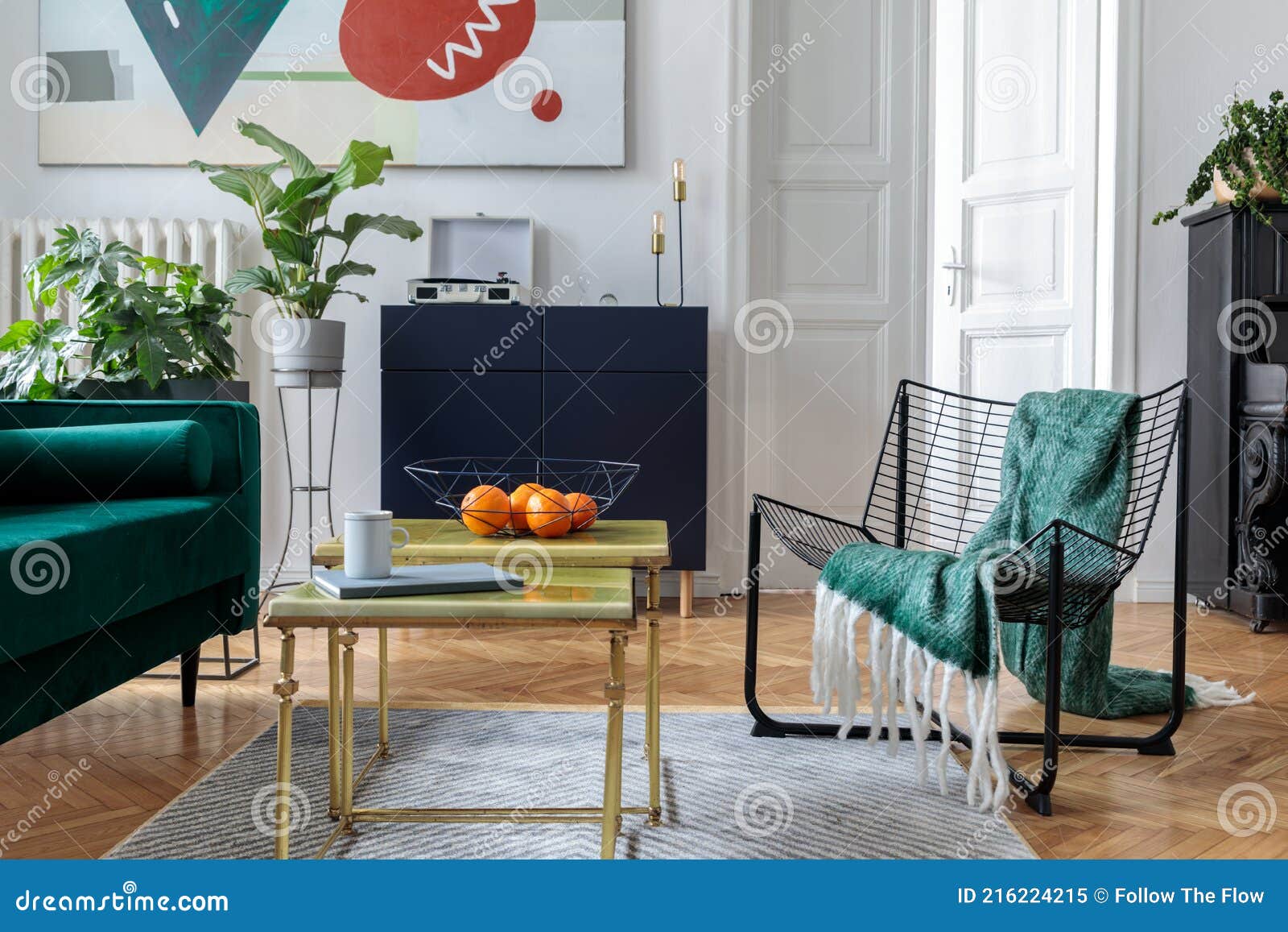 Intérieur De La Maison De Luxe Et Moderne Avec Canapé Vert Design