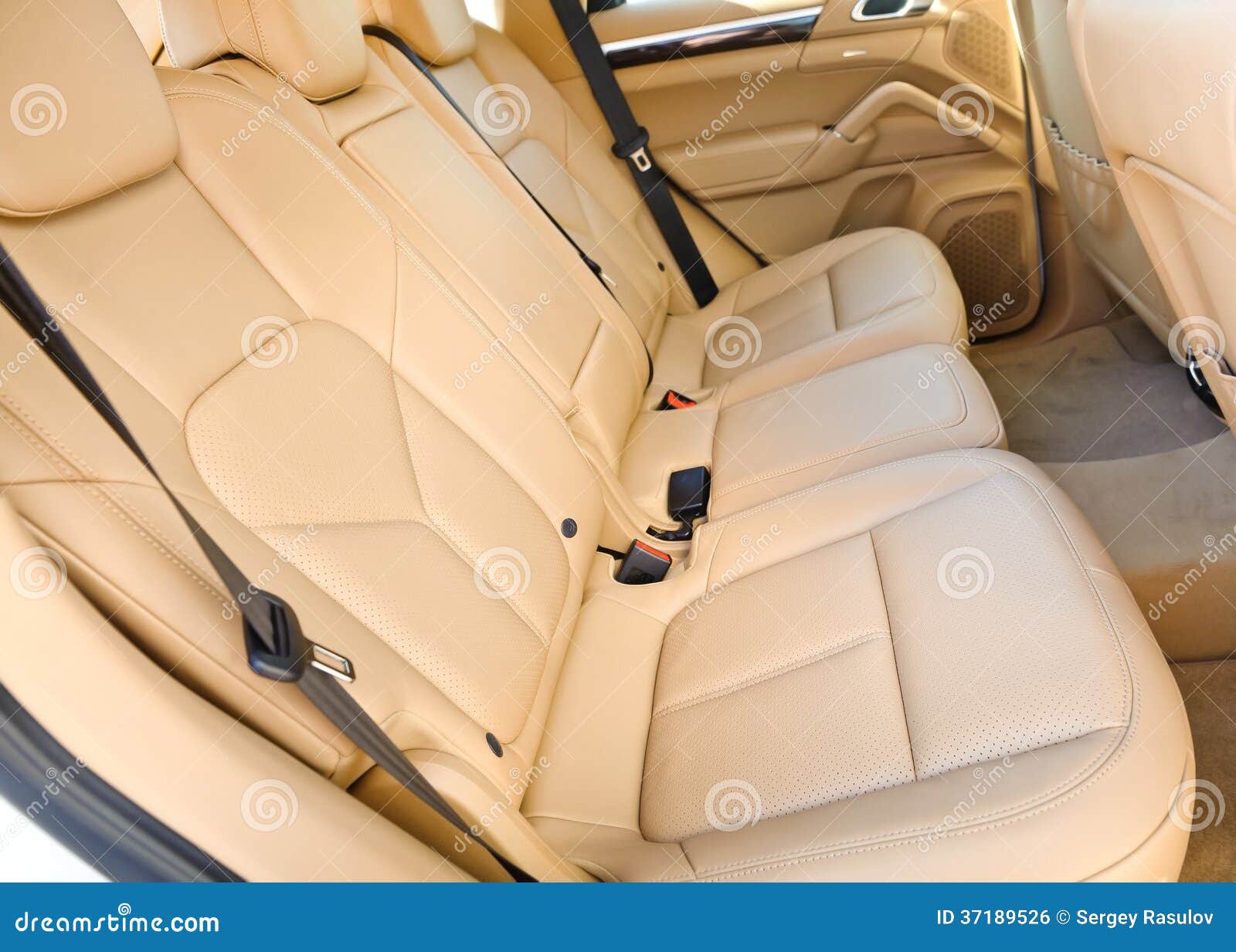 Intérieur de voiture photo stock. Image du bandeau, moderne - 37189526