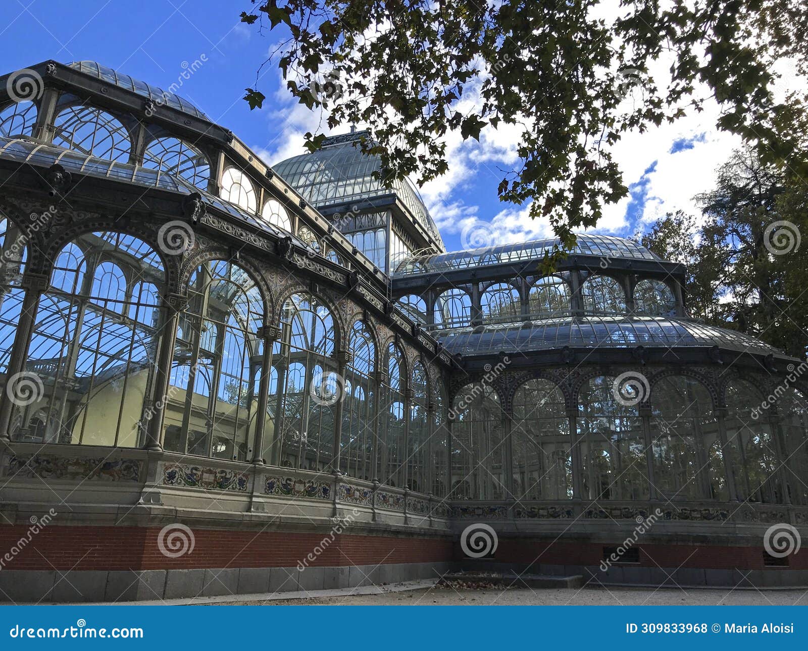 palacio de cristal, originally a greenhouse, located in the de el retiro park in madrid, spainp