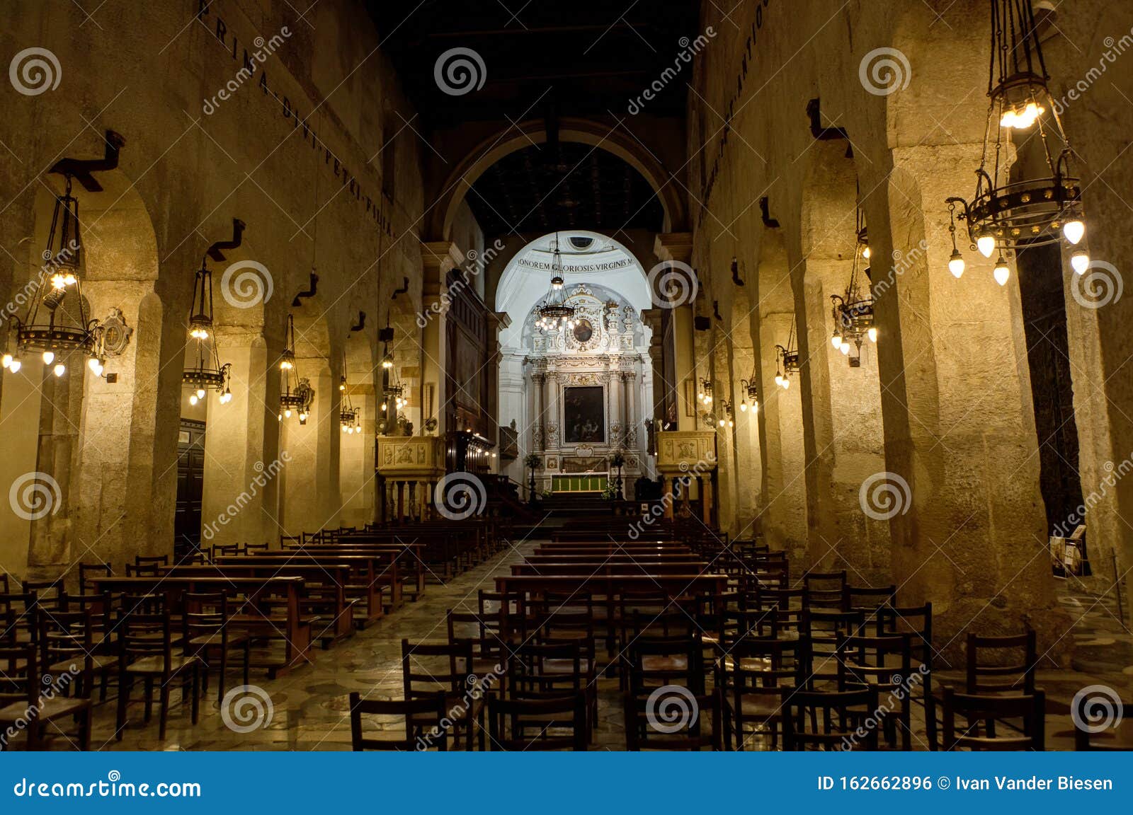 interior cathedral duomo siracusa cattedrale metropolitana della nativitÃÂ  di maria santissima, syracuse, sicly, italy