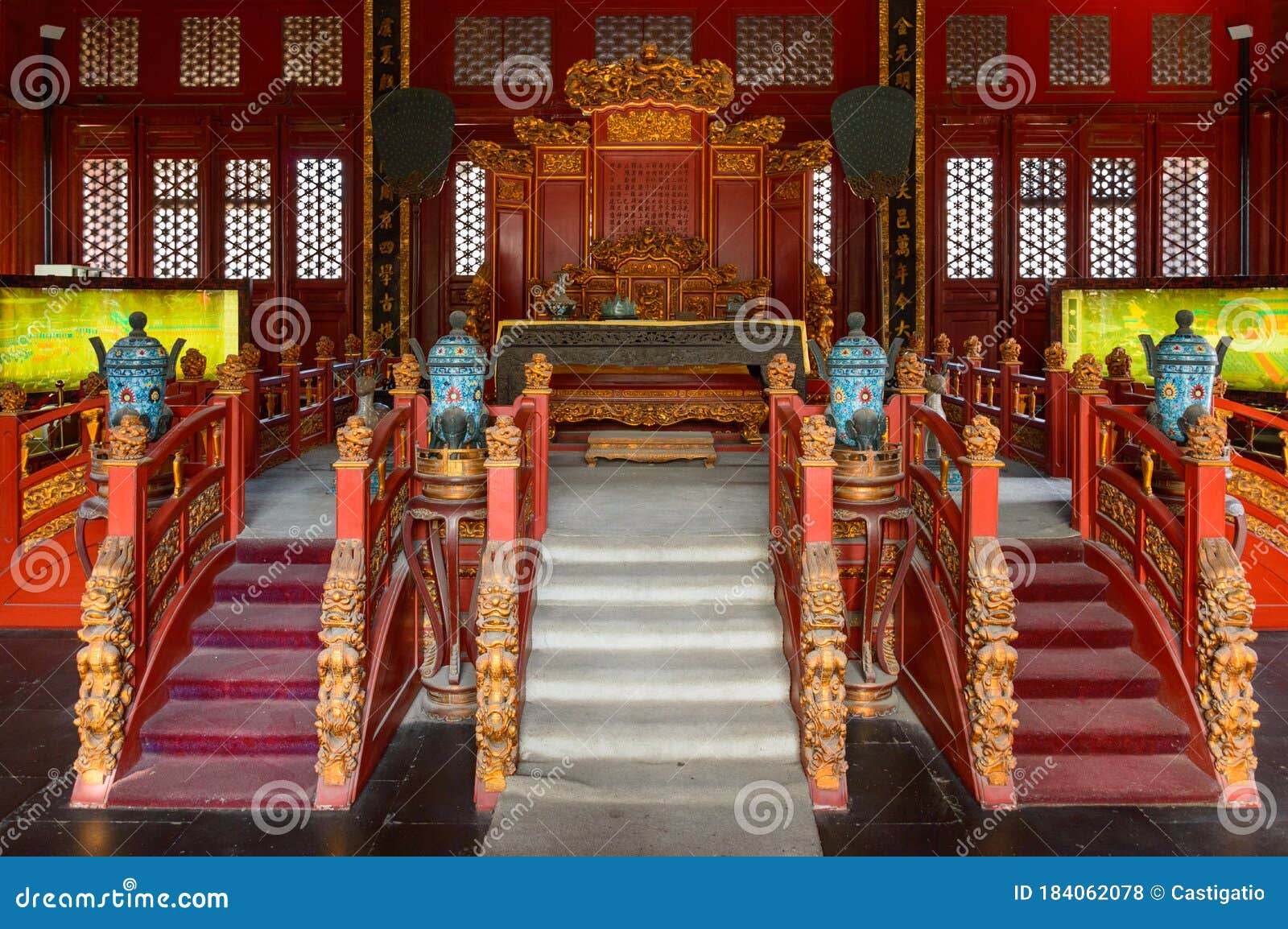 inside confucius temple