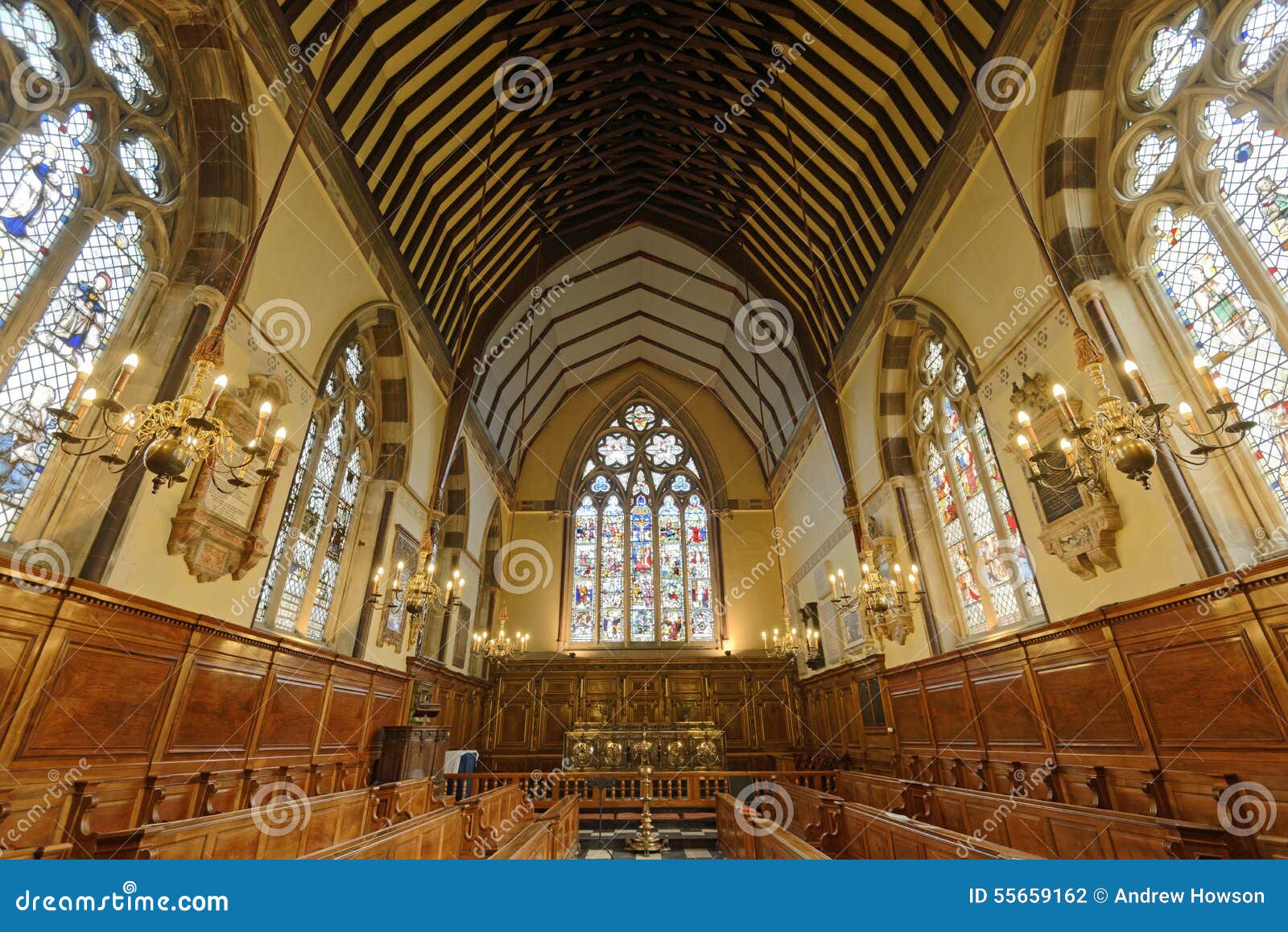 Interior da igreja, oxford. Imagem larga do ângulo tomada de um interior da igreja em oxford, Inglaterra