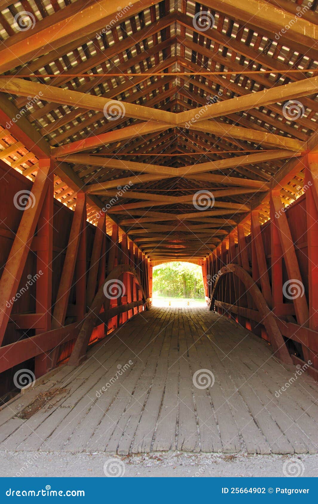 Interior Da Ponte Coberta De Hillsdale, Indiana Foto de Stock Imagem
