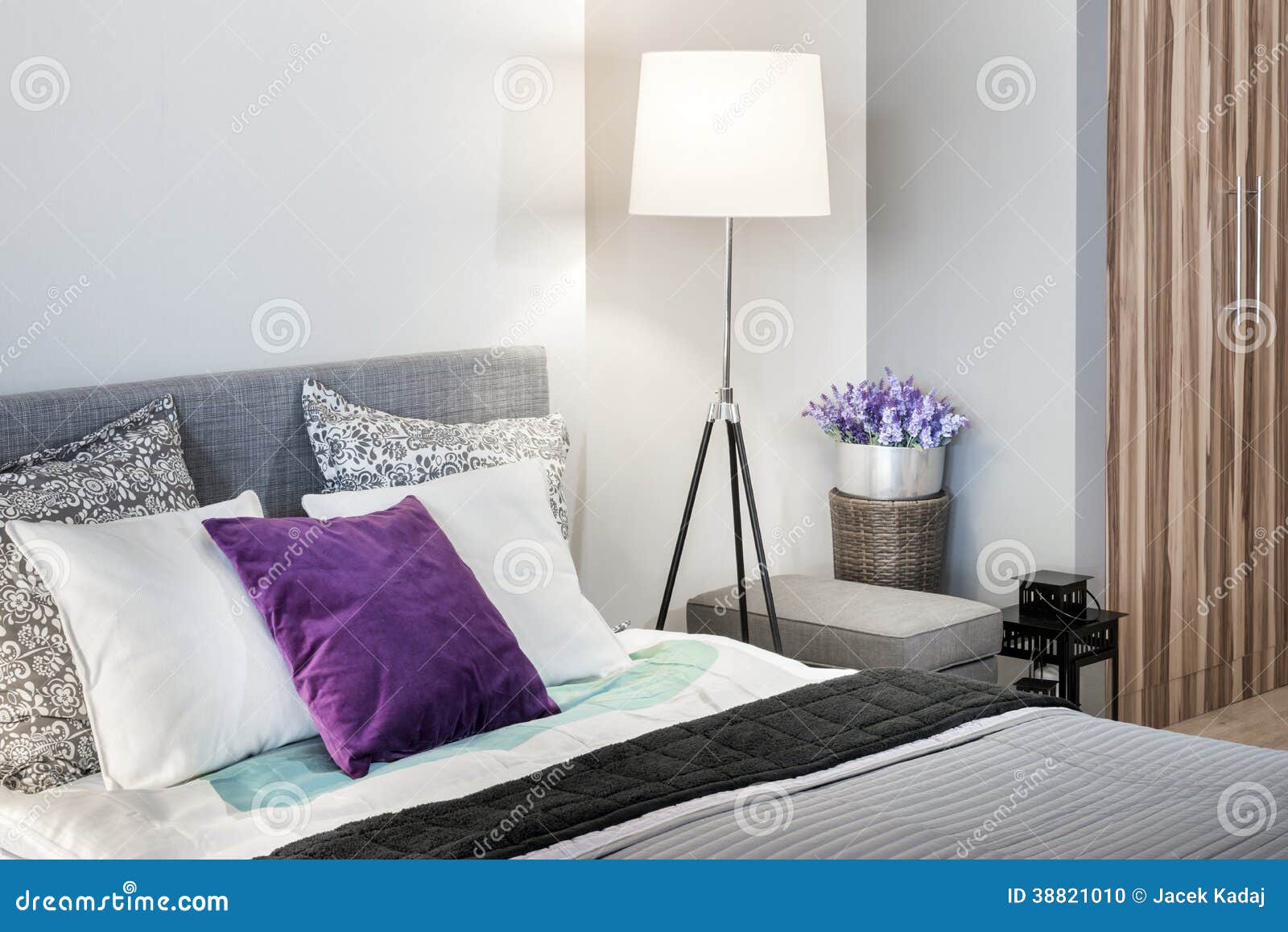 Illuminazione camera da letto moderna: lampada da parete moderna ...