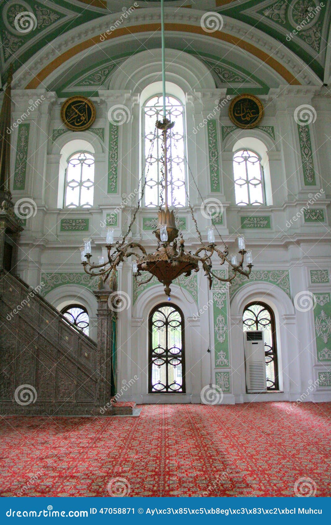 interior of kucuk mecidiye mosque