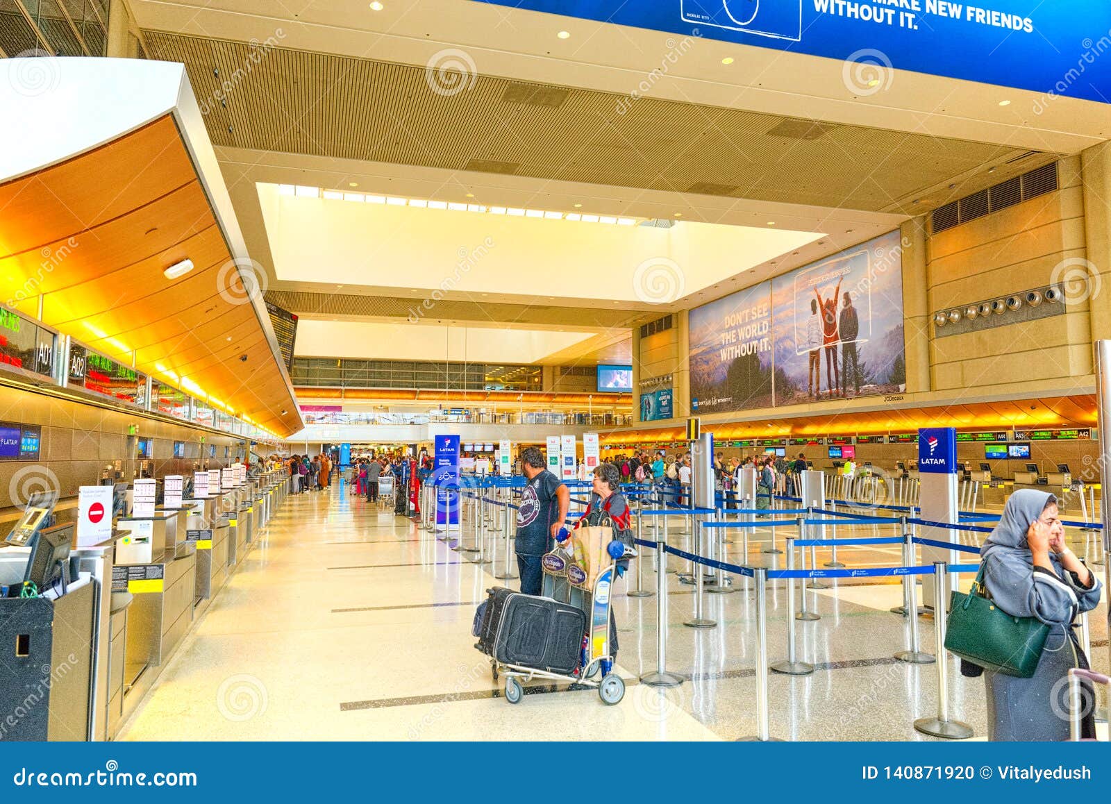 interior-of-los-angeles-airport-named-by-tom-bradley-international