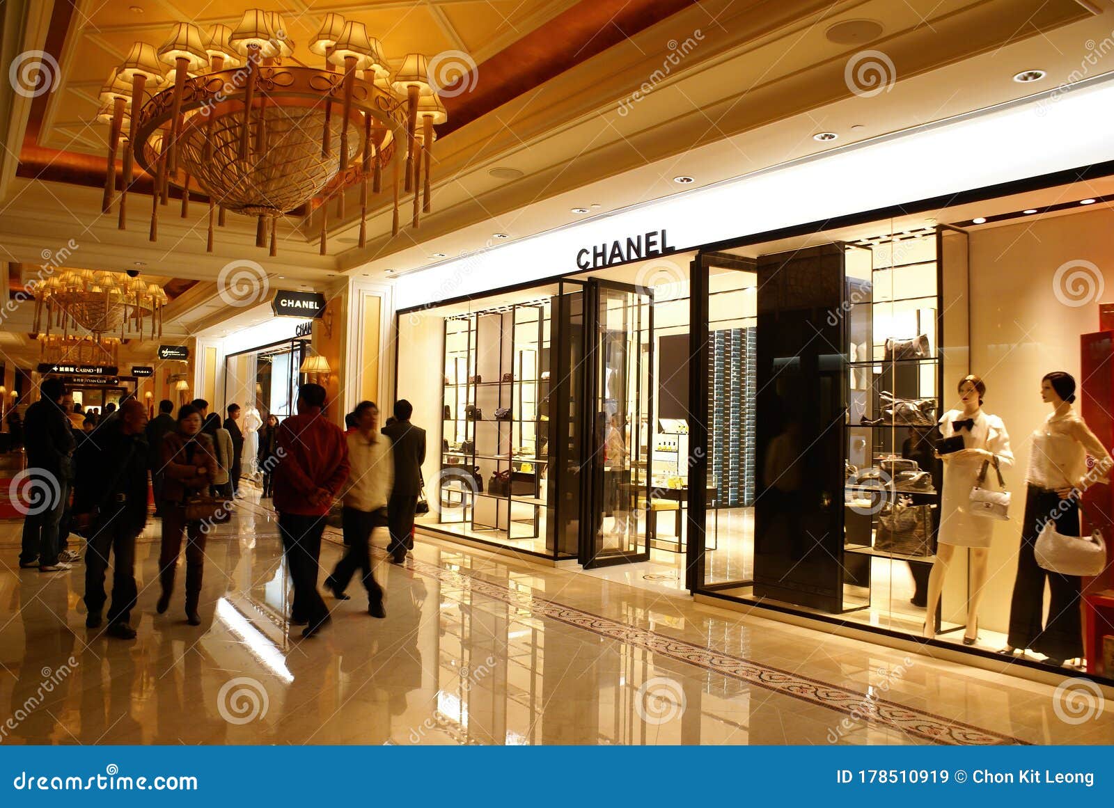 Interior View of the Wynn Macau Editorial Stock Image - Image of casino,  people: 178510919