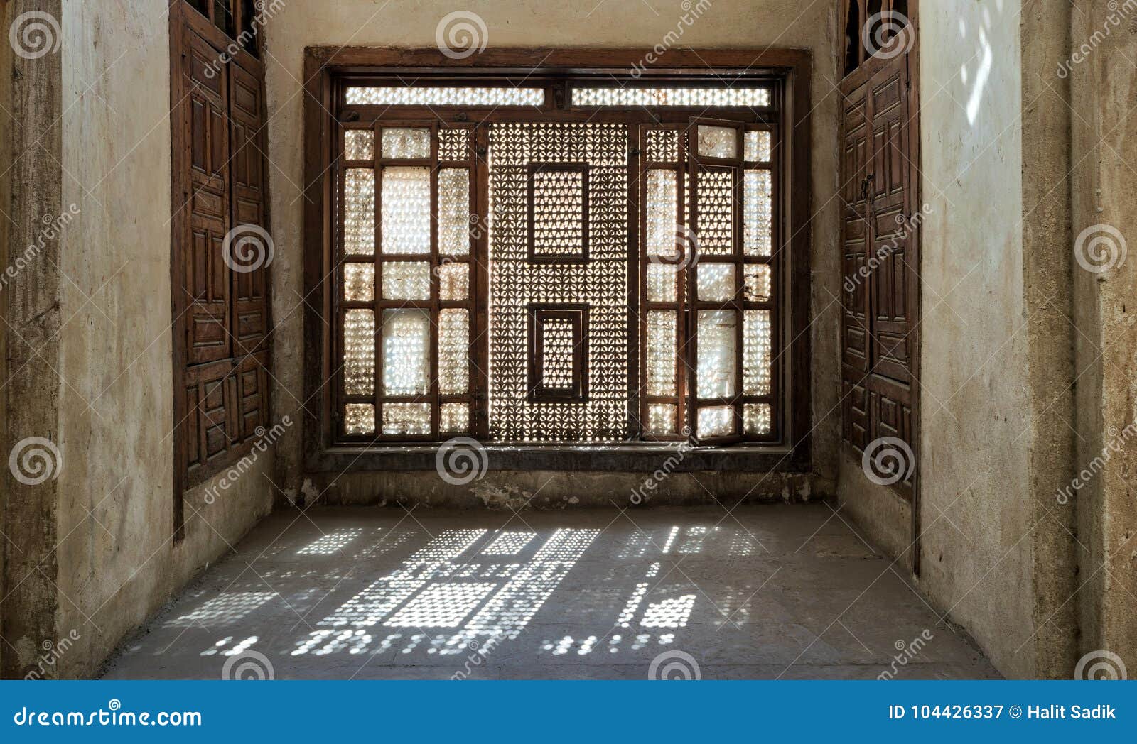 interleaved wooden window mashrabiya