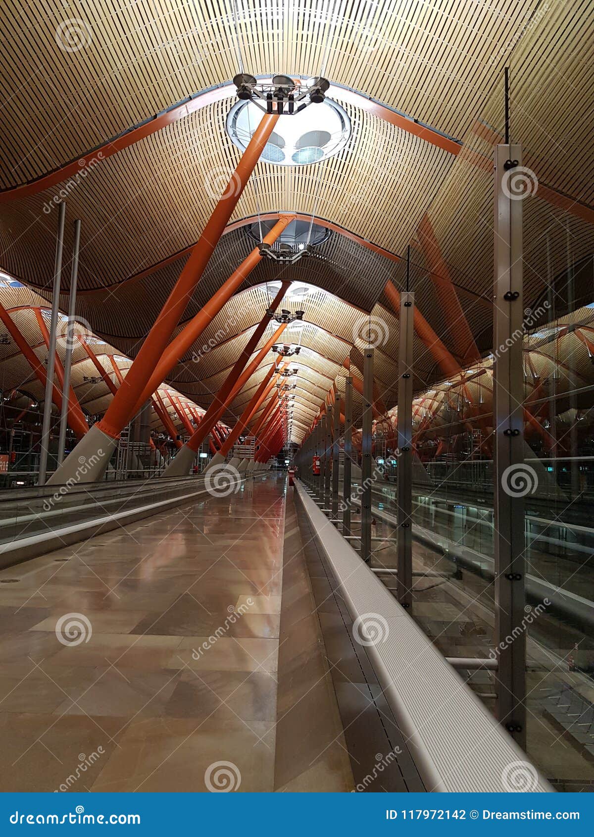 international room of barajas airport