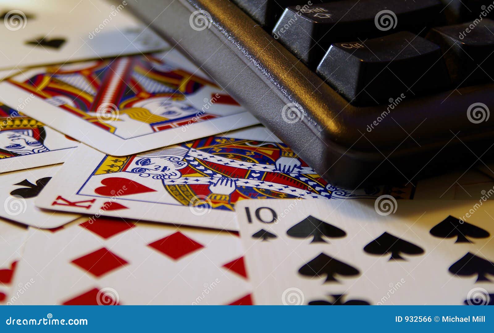 internet-poker-932566.jpg