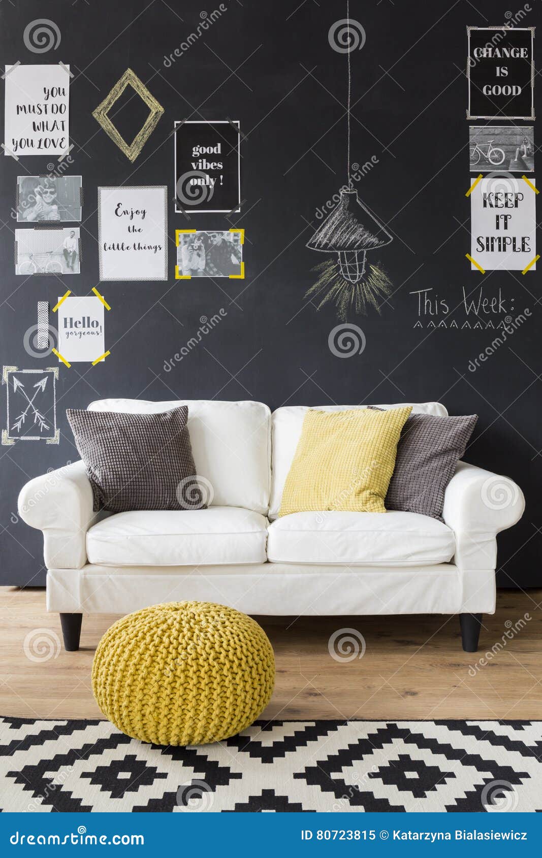 Interno Specializzato Con Le Frasi Motivazionali Immagine Stock - Immagine  di frasi, decorazione: 80723815