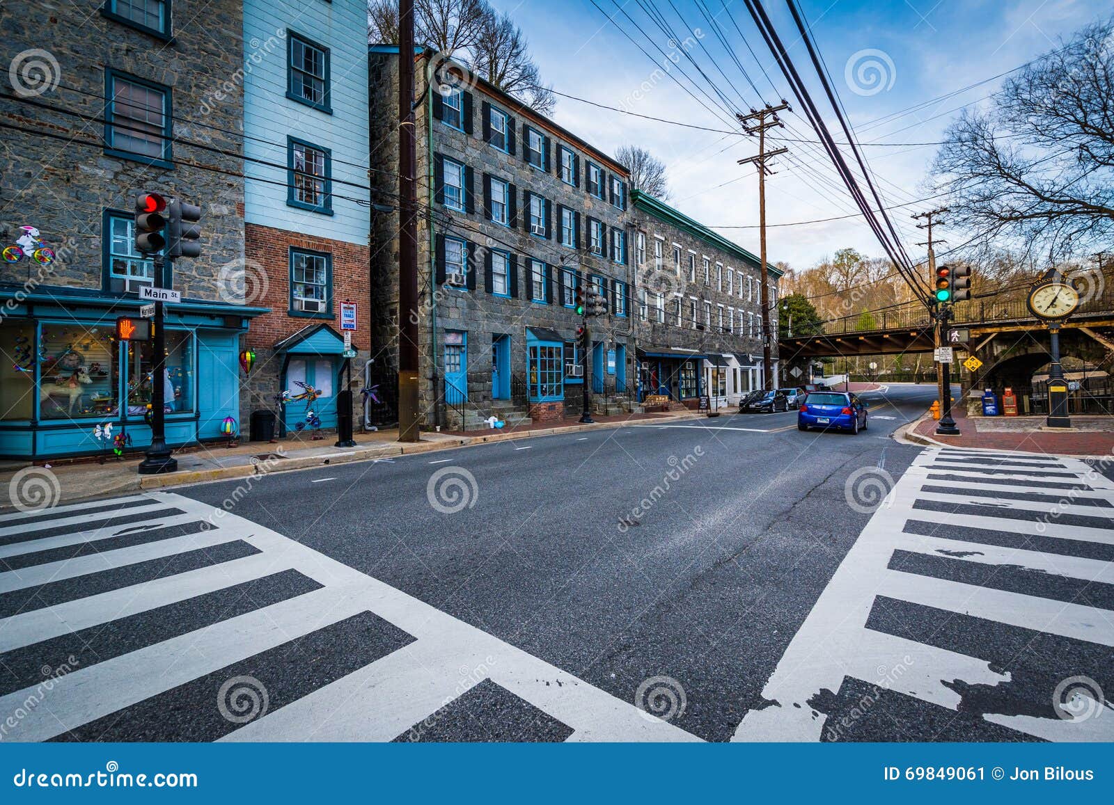 Intersection in Downtown Ellicott City, Maryland. Editorial Photo Image of town, colorful