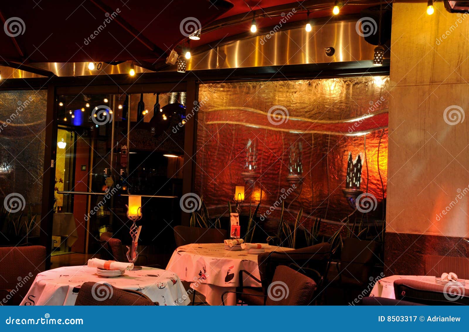 intimate restaurant