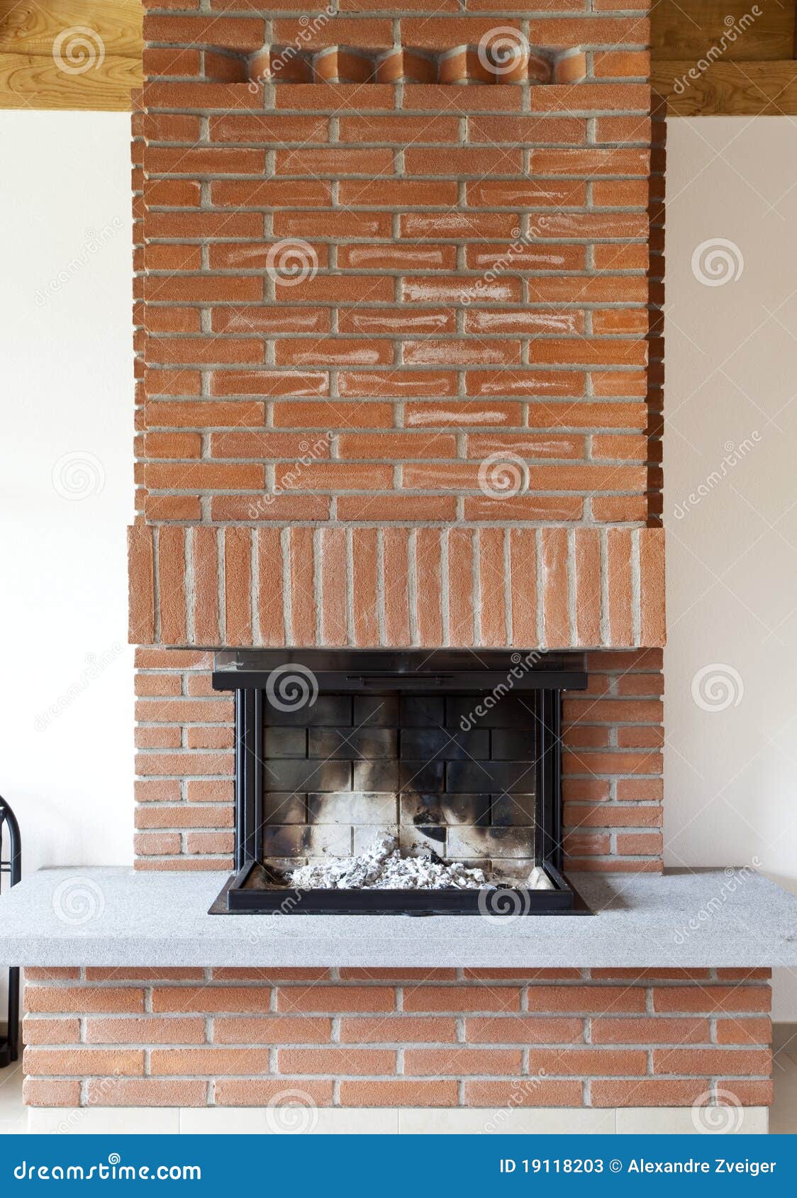 cheminee moderne en brique