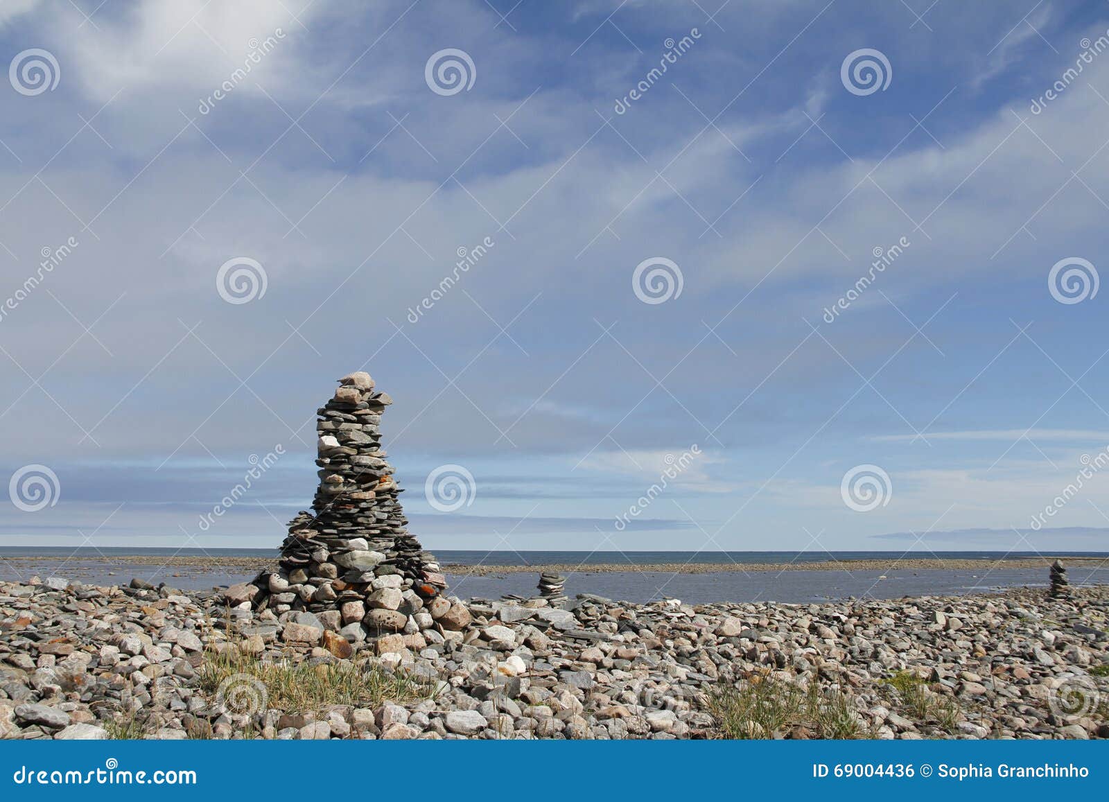 inukshuk near arviat