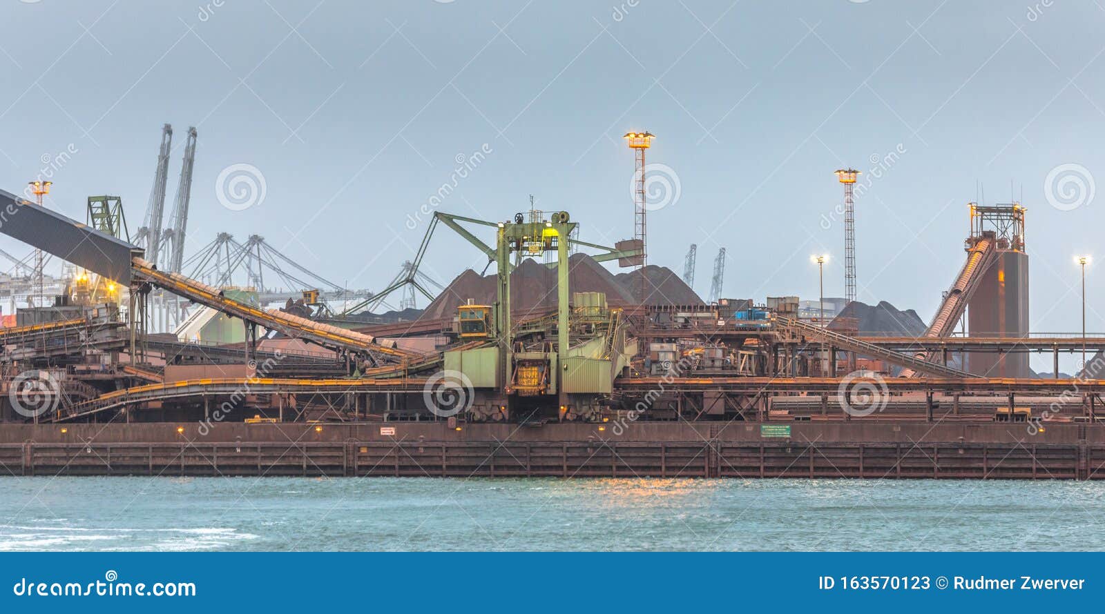 iron ore buk transshipment facility