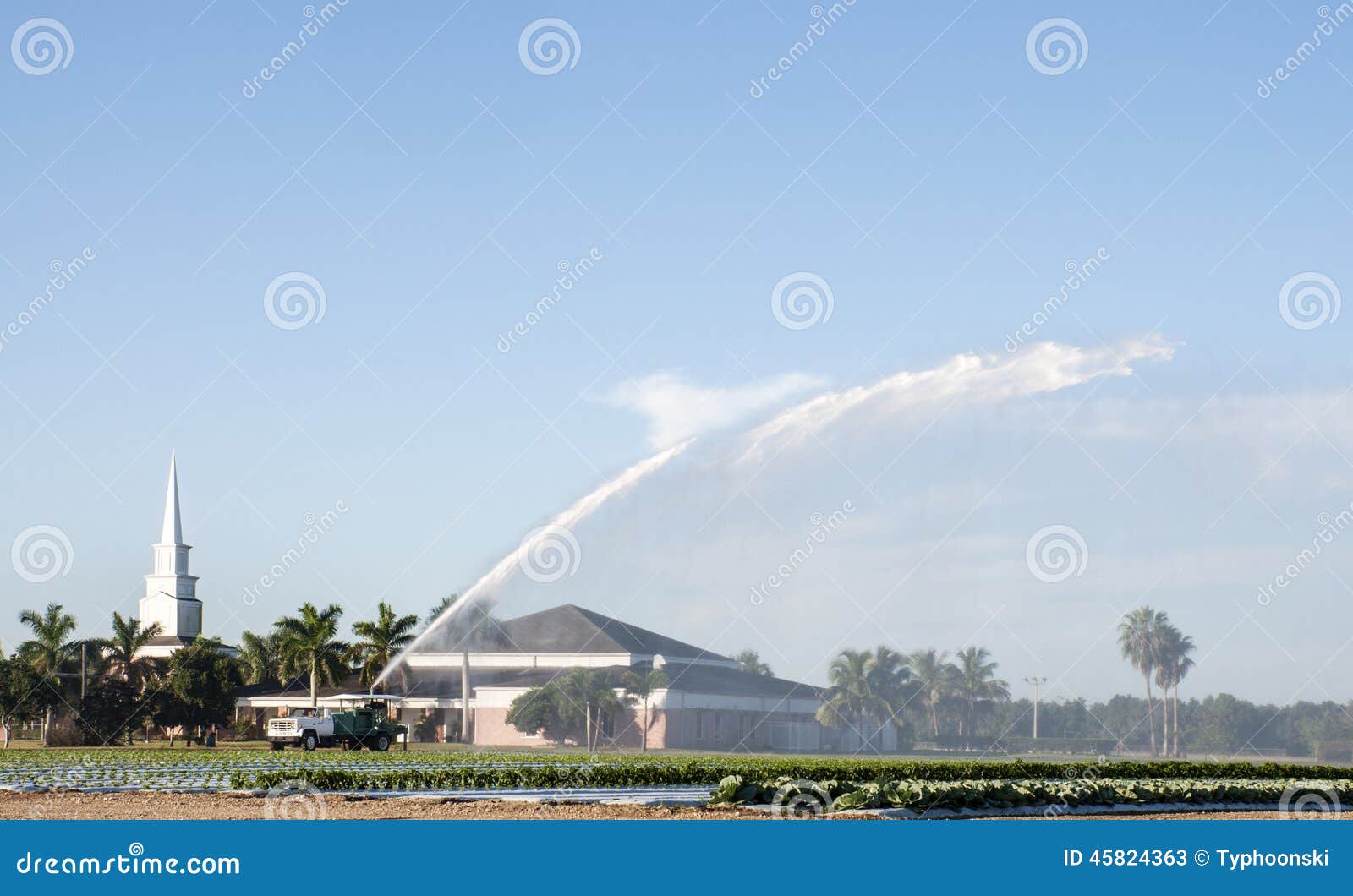 Irrigation of the Farmland in Florida Stock Image Image of system