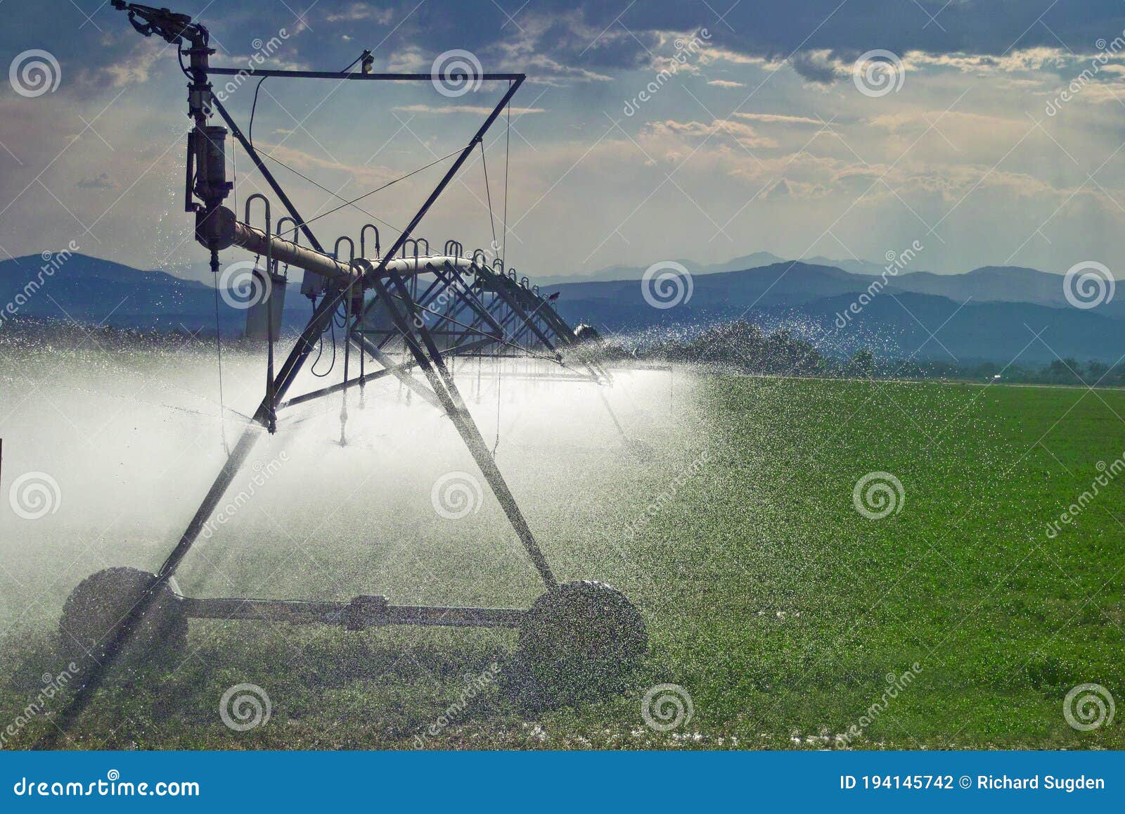 265,150 Water Line Stock Photos - Free & Royalty-Free Stock Photos from  Dreamstime