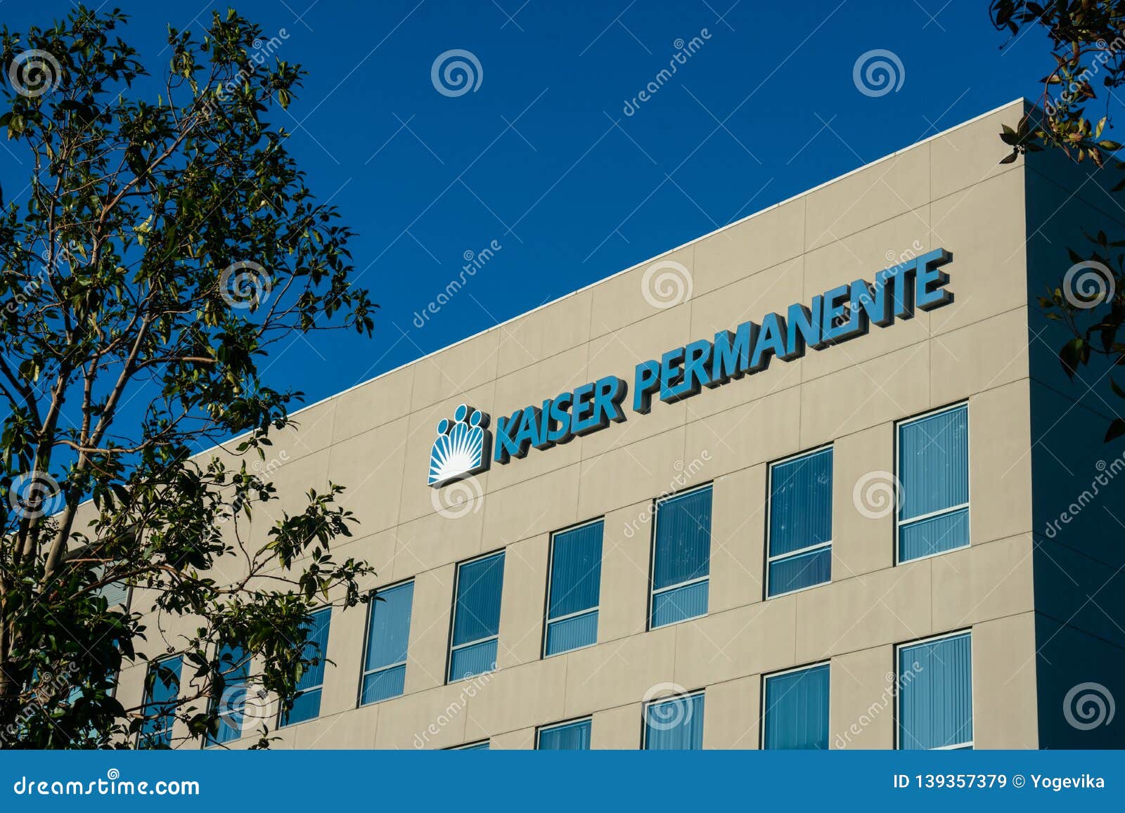 Irvine Causa February 9 2019 Kaiser Permanente Logo On Hospital Facility Building Editorial Stock Image Image Of Insurance Physician 139357379