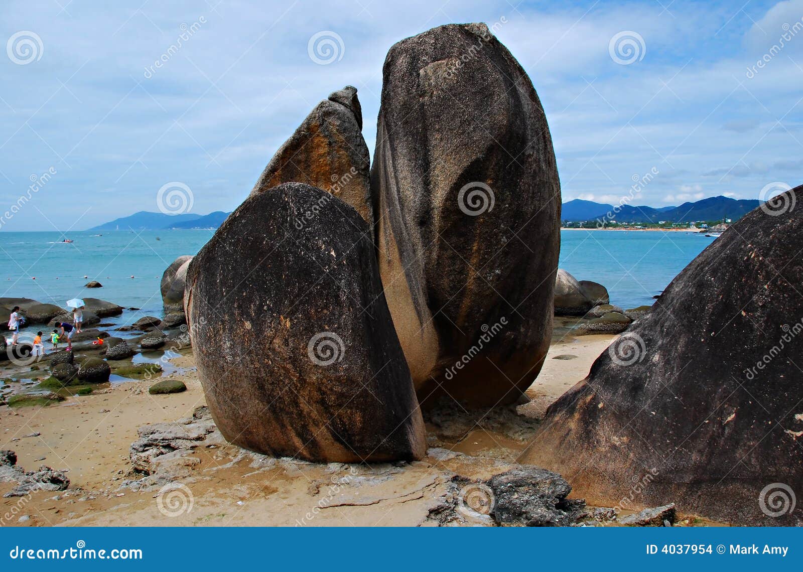 Isla de Sanya. Las rocas en Tianya Haijiao en Sanya, China.