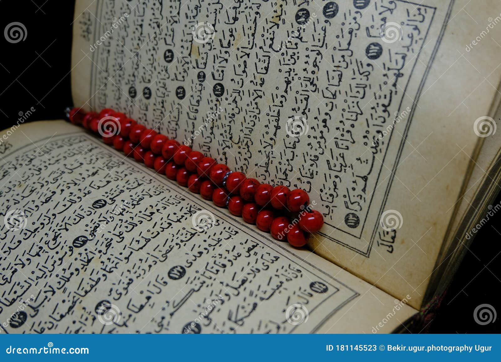 Featured image of post Backgroun Koran : Koran background illustrations &amp; vectors.