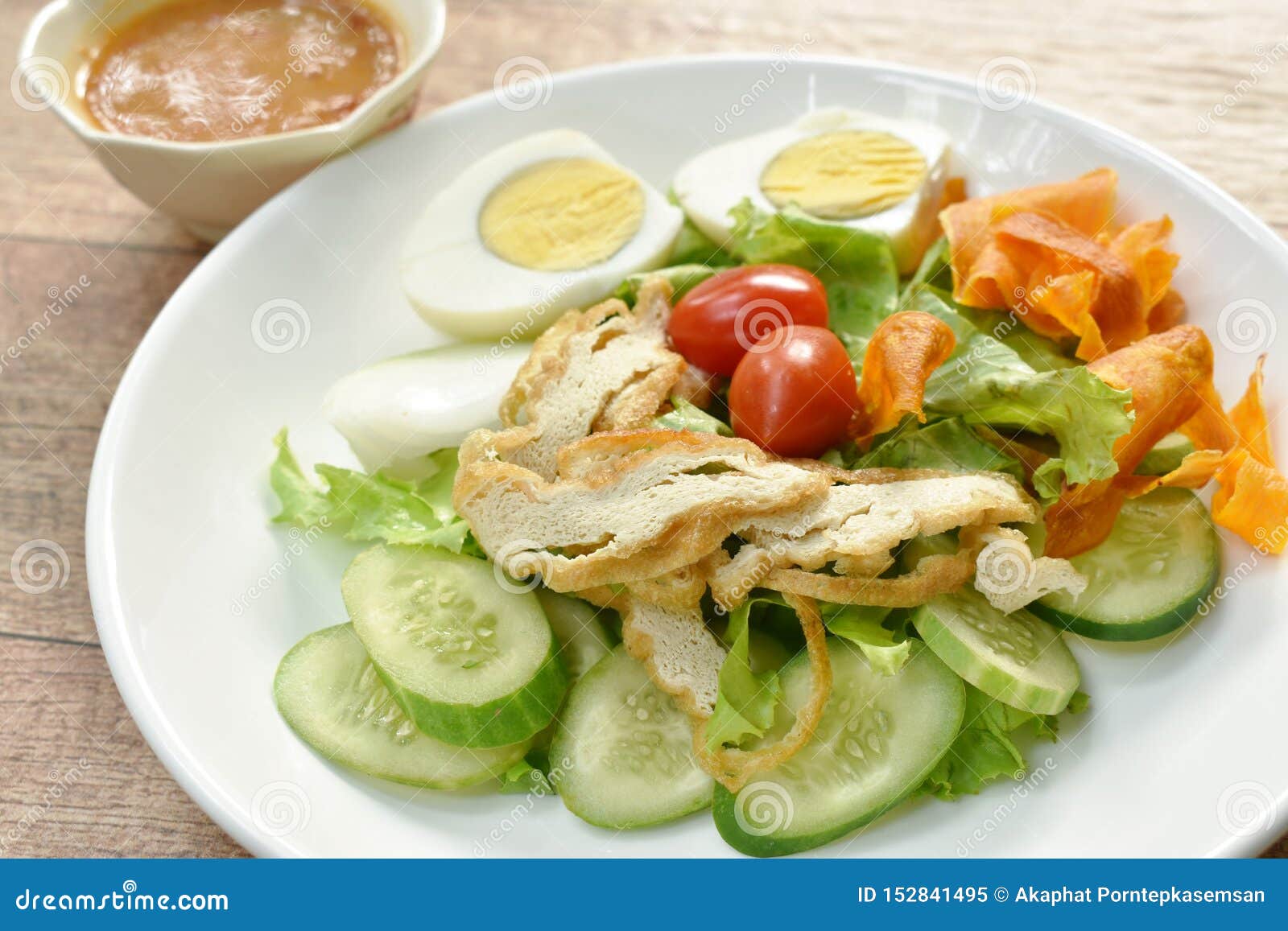 Islamic Salad Vegetable and Boiled Egg Topping Crispy Fried Taro ...