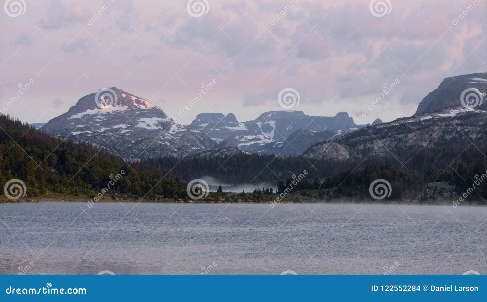 island lake in the beartooth mountains