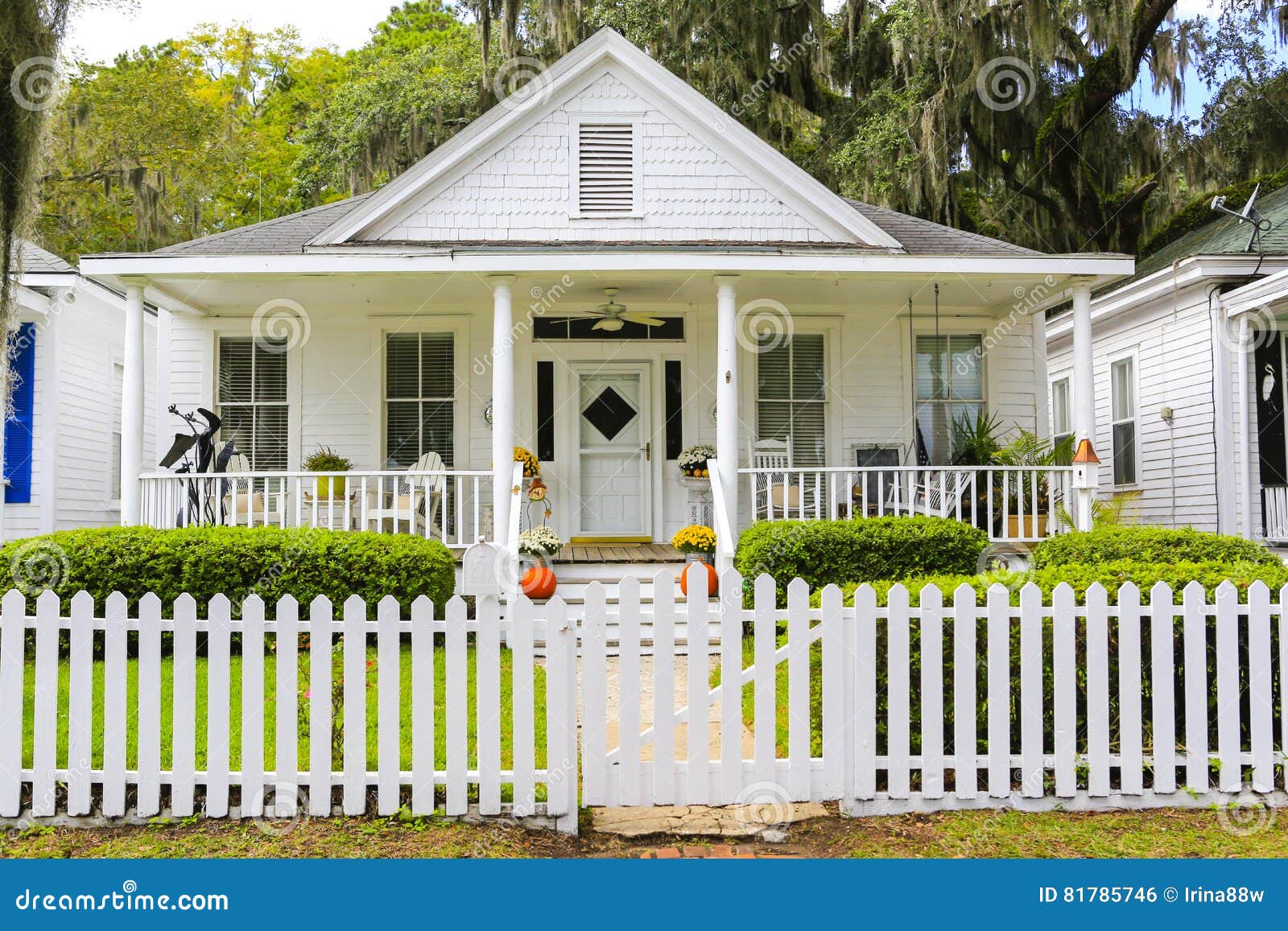 ISLE of HOPE, GA USA - NOVEMBER 1, 2013: Historic Residential District