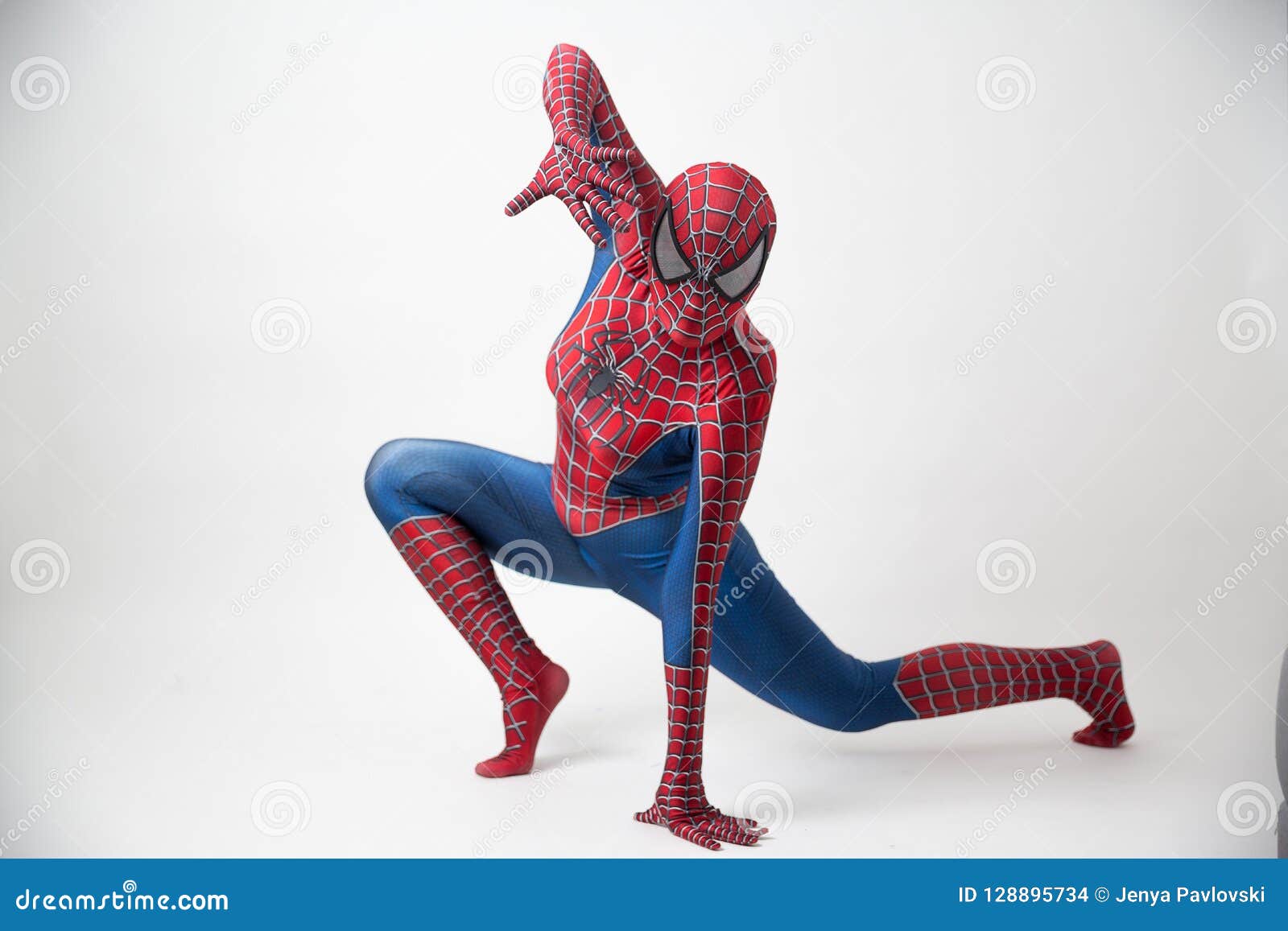 Amazon.com: メディコム・トイ(MEDICOM TOY) MAFEX No.185 Spider-Man Spider-Man  (Classic Costume Ver.) Total Height Approx. 6.1 inches (155 mm), Non-Scale,  Pre-Painted Action Figure : Toys & Games