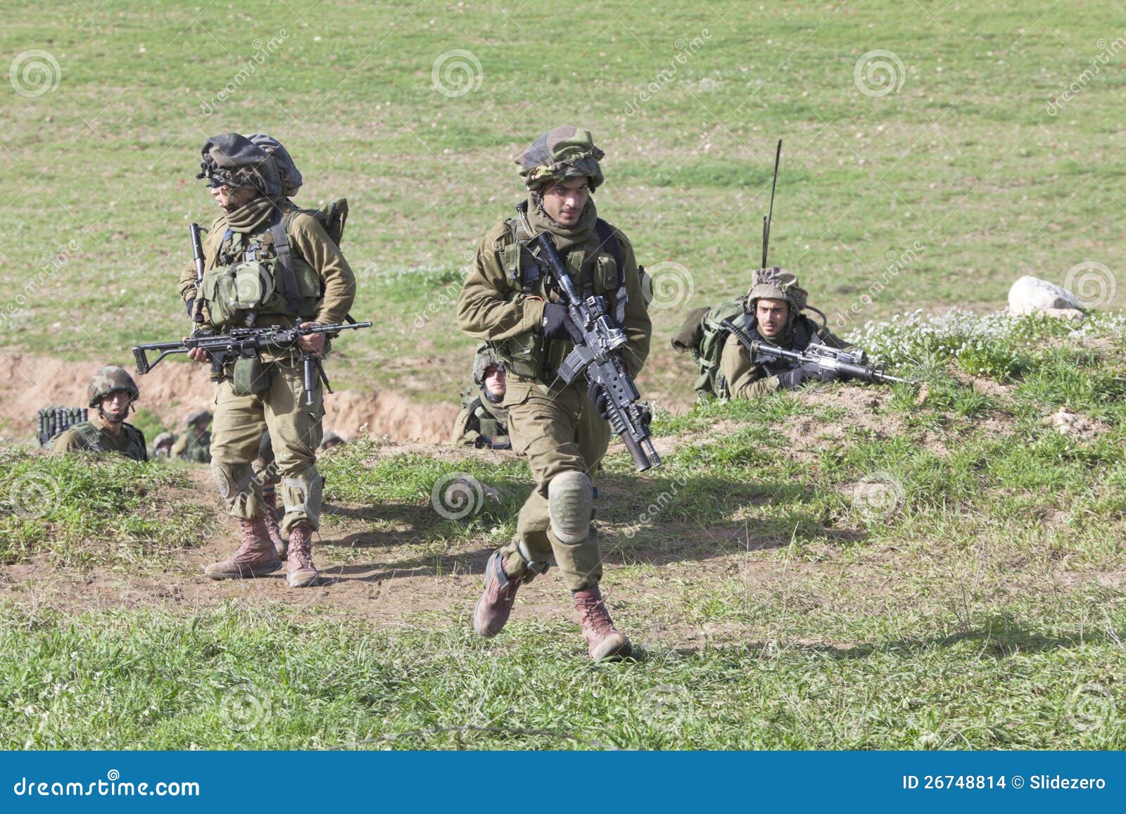 israeli-soldier-training-26748814.jpg