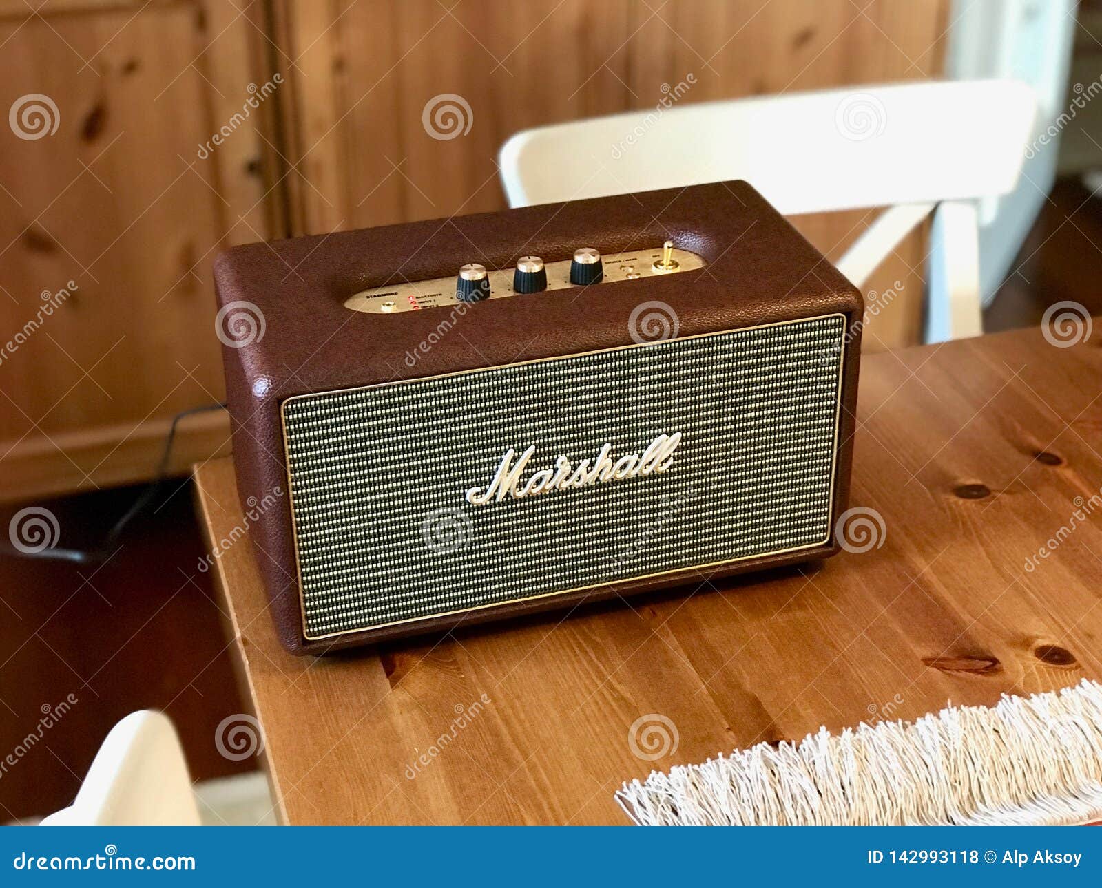 Enceinte Bluetooth MARSHALL Stanmore II Marron Marshall en