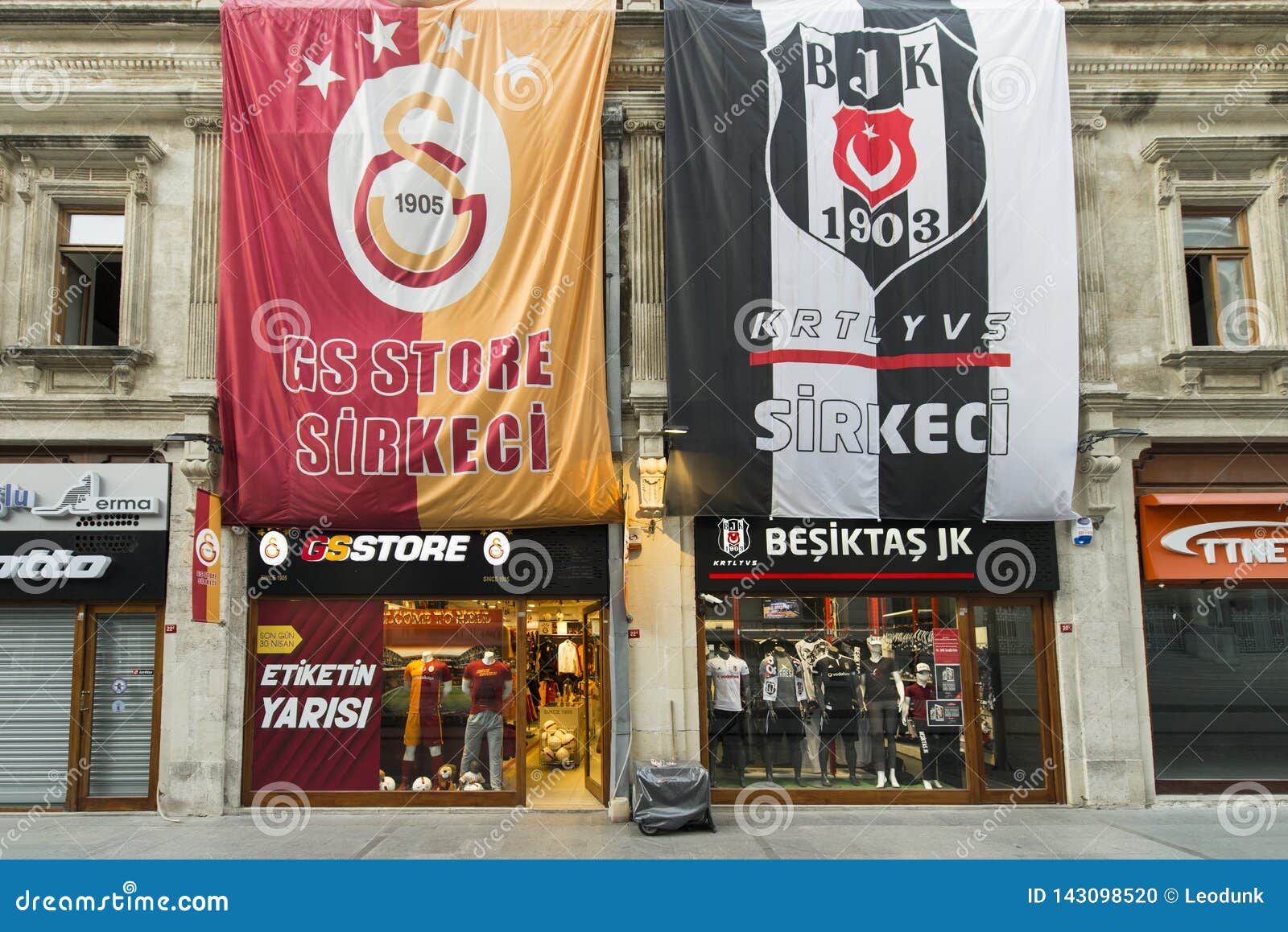 My Golden Istanbul Football Besiktas Hooligans Turquia Gorros Knit