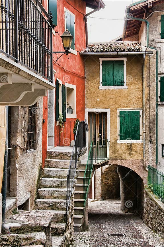 Italian backyard stock image. Image of italian, roman 6940925