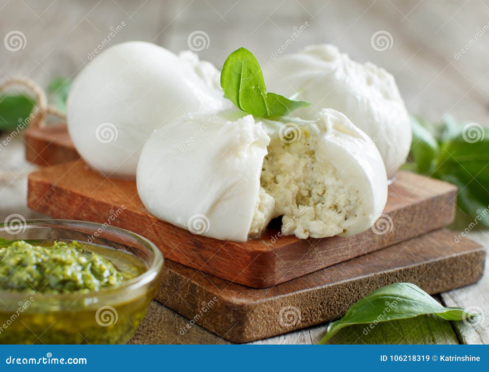 italian mozzarella cheese stuffed with ricotta and persto