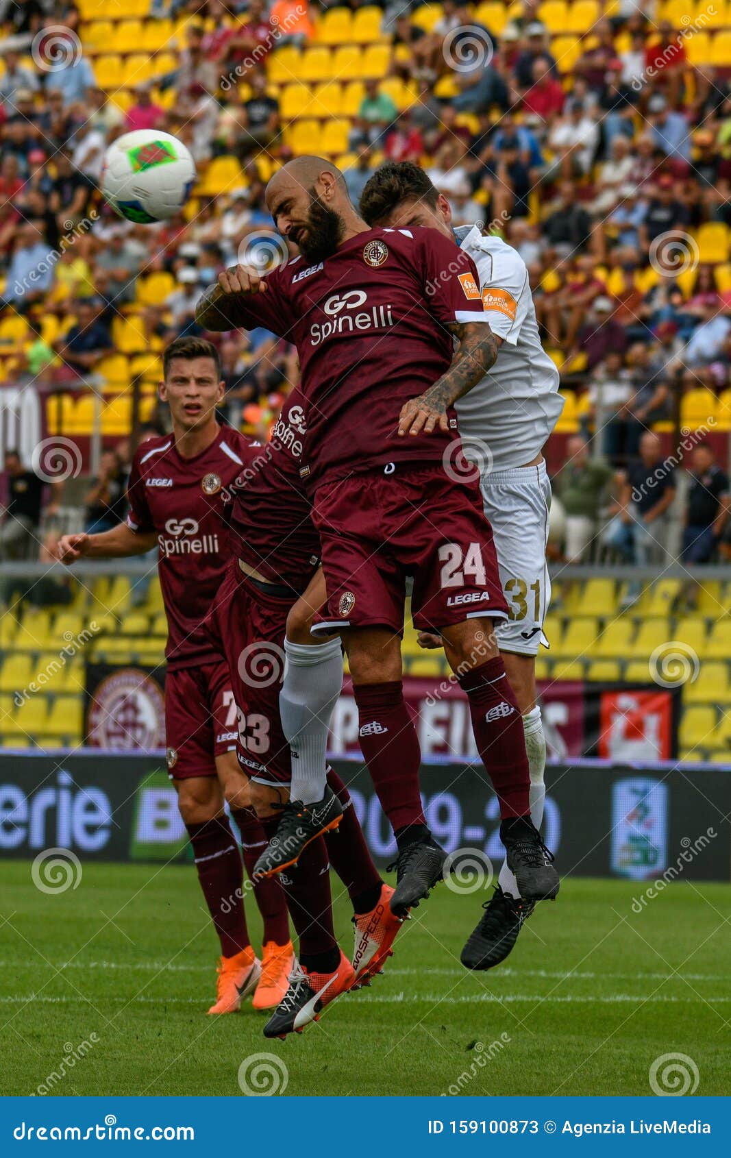 Campeonato Italiano De Futebol Serie B De Livorno Vs Pordenone Imagem  Editorial - Imagem de editorial, fotografia: 159100820