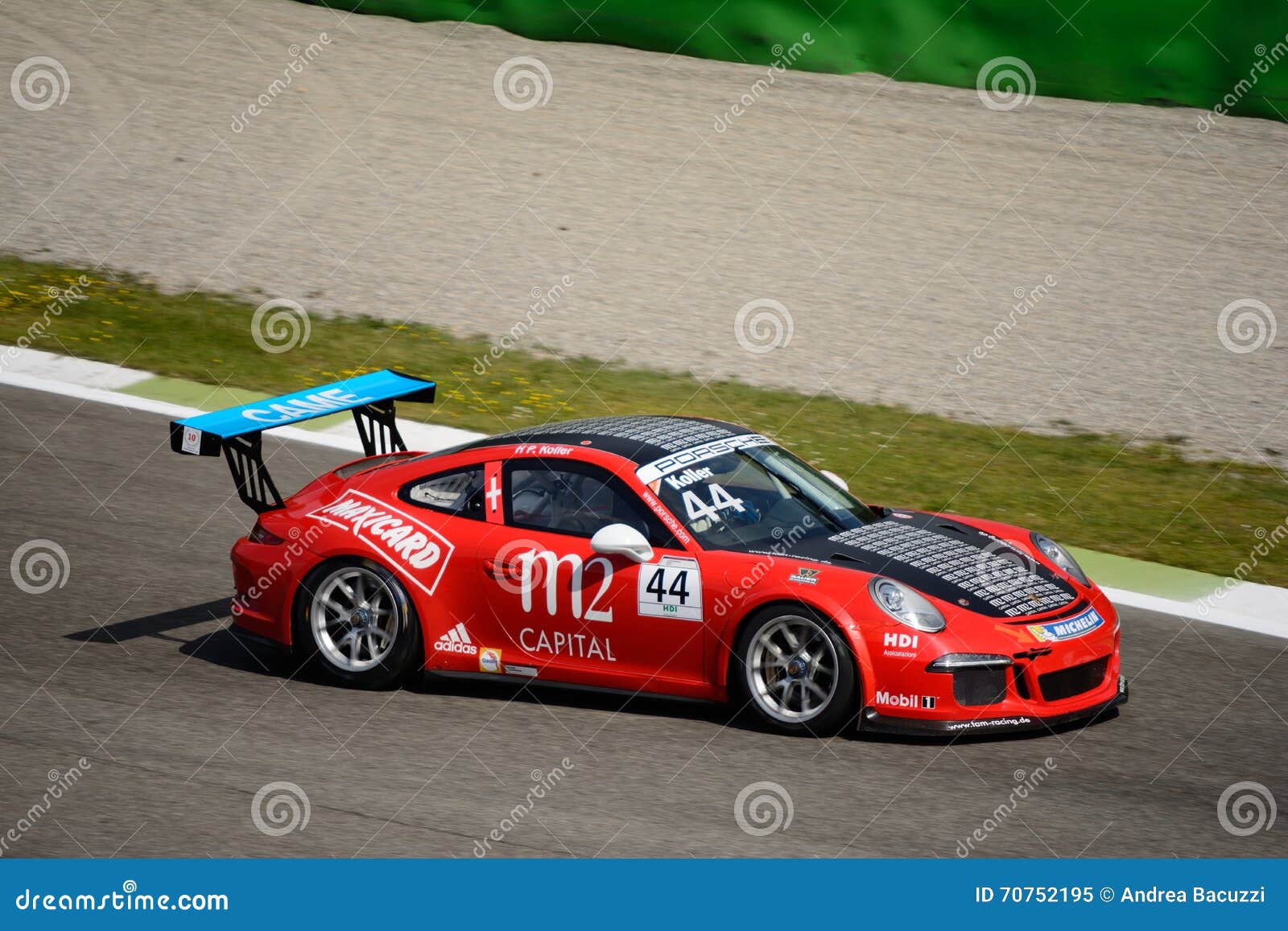 Italiano Porsche Carrera 911 Tazas En Monza Imagen editorial - Imagen de  taza, porche: 70752195