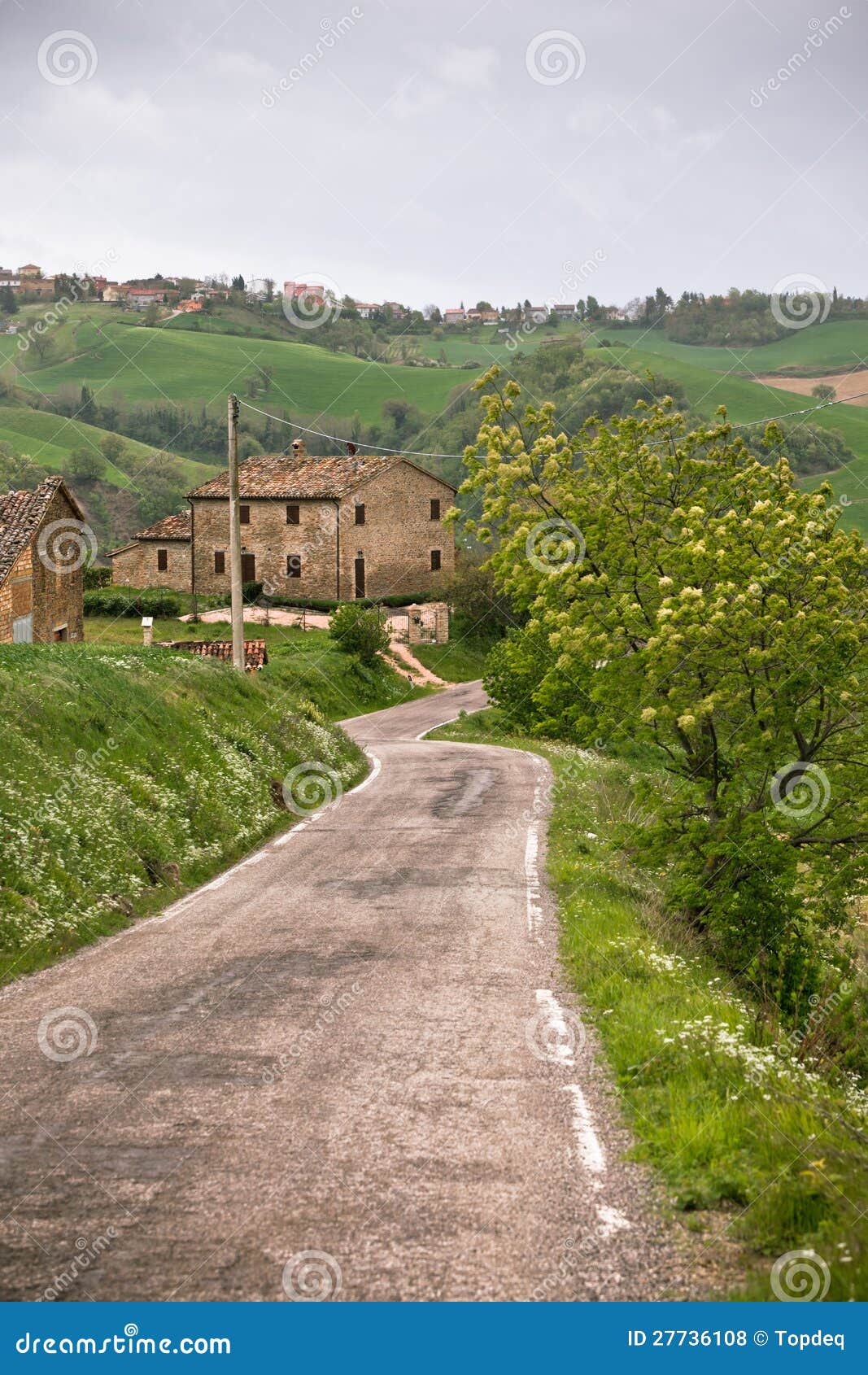 Italy Farmhouse and Local Road Stock Photo Image of land, italy 27736108