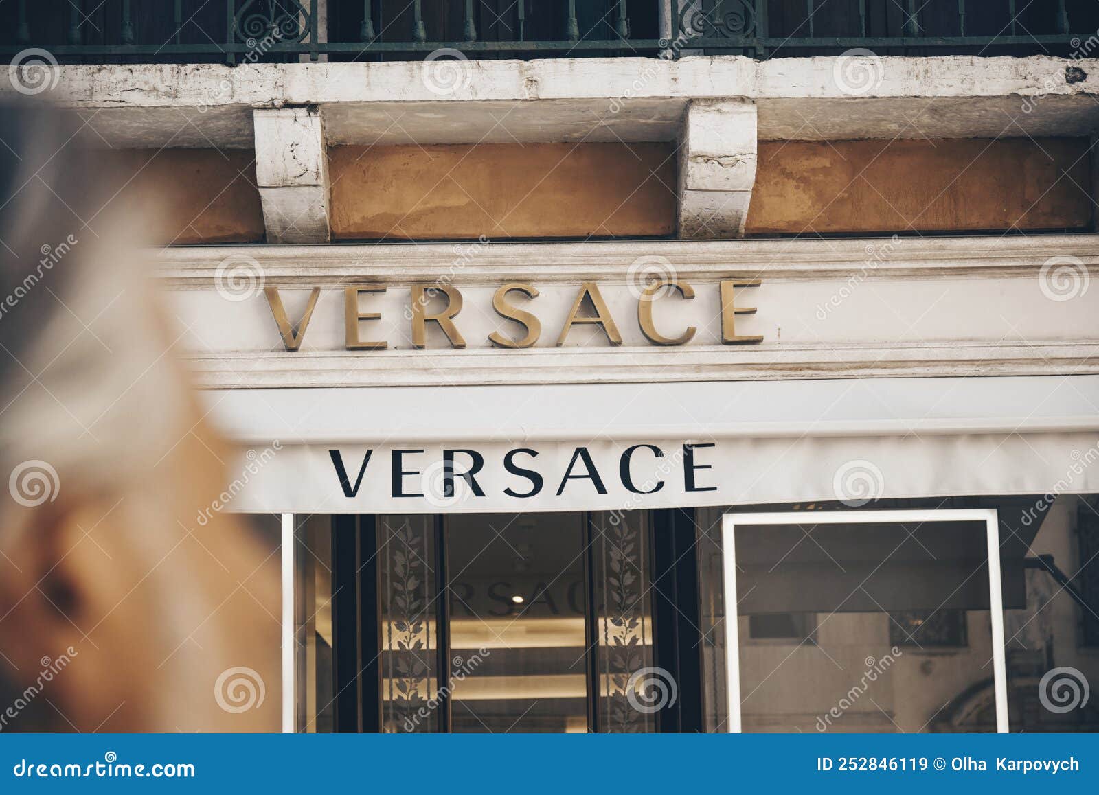 obrazovati loše vrhunac  Versace Signboard Photos - Free & Royalty-Free Stock Photos from Dreamstime